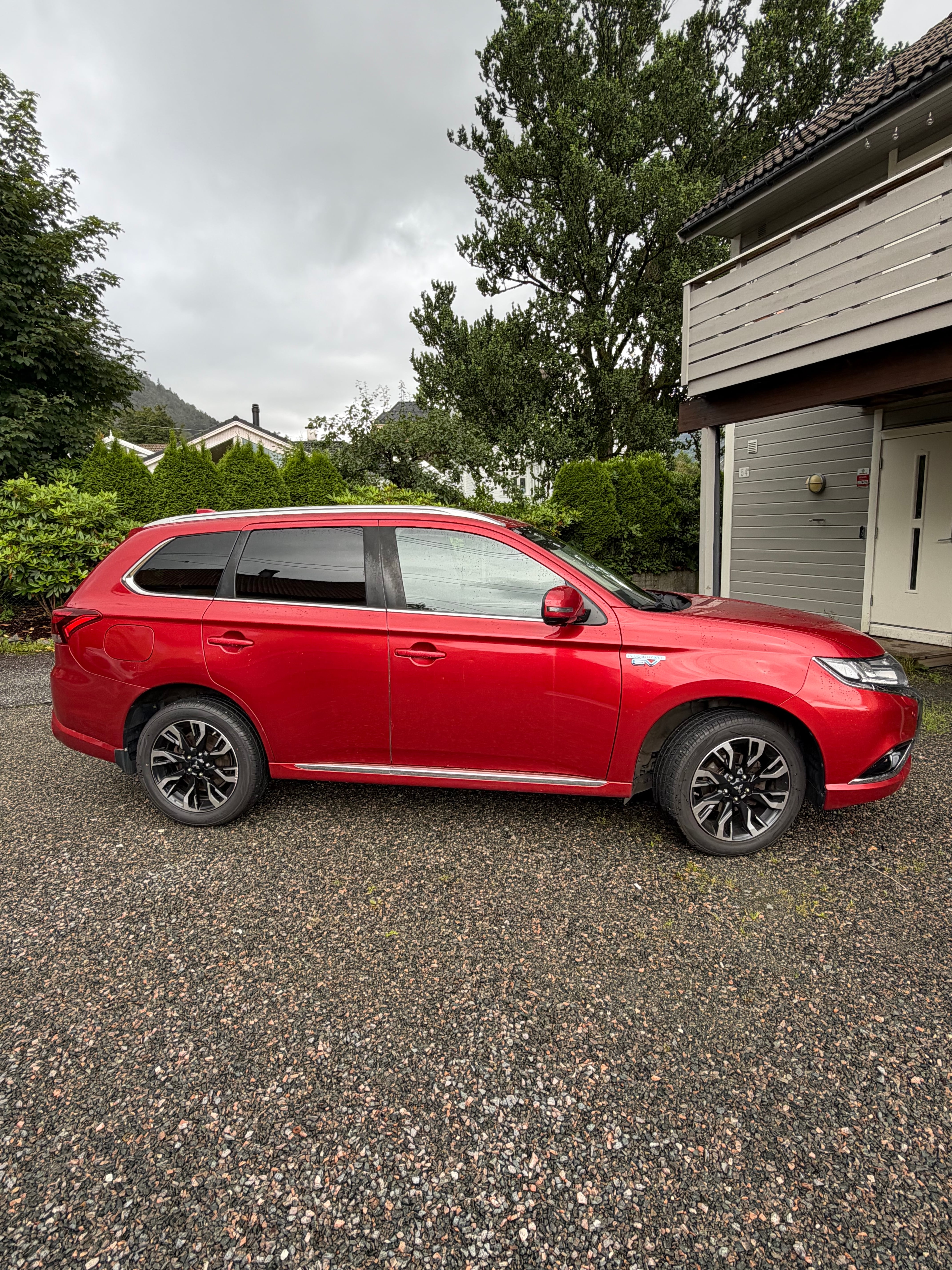 Mitsubishi Outlander 4WD – Comfortable med Aircondition