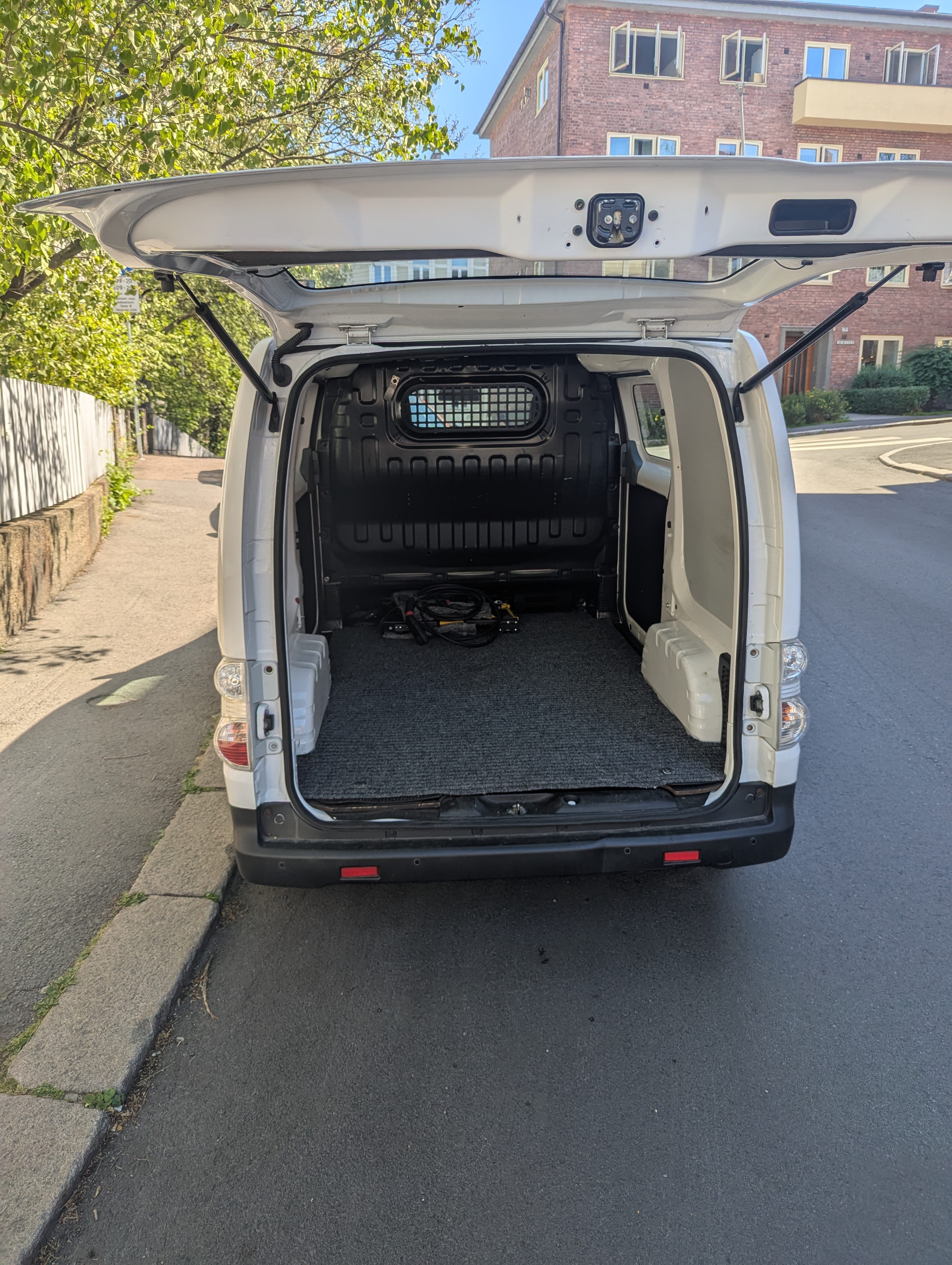 Nissan e-NV200 Varebil med GPS