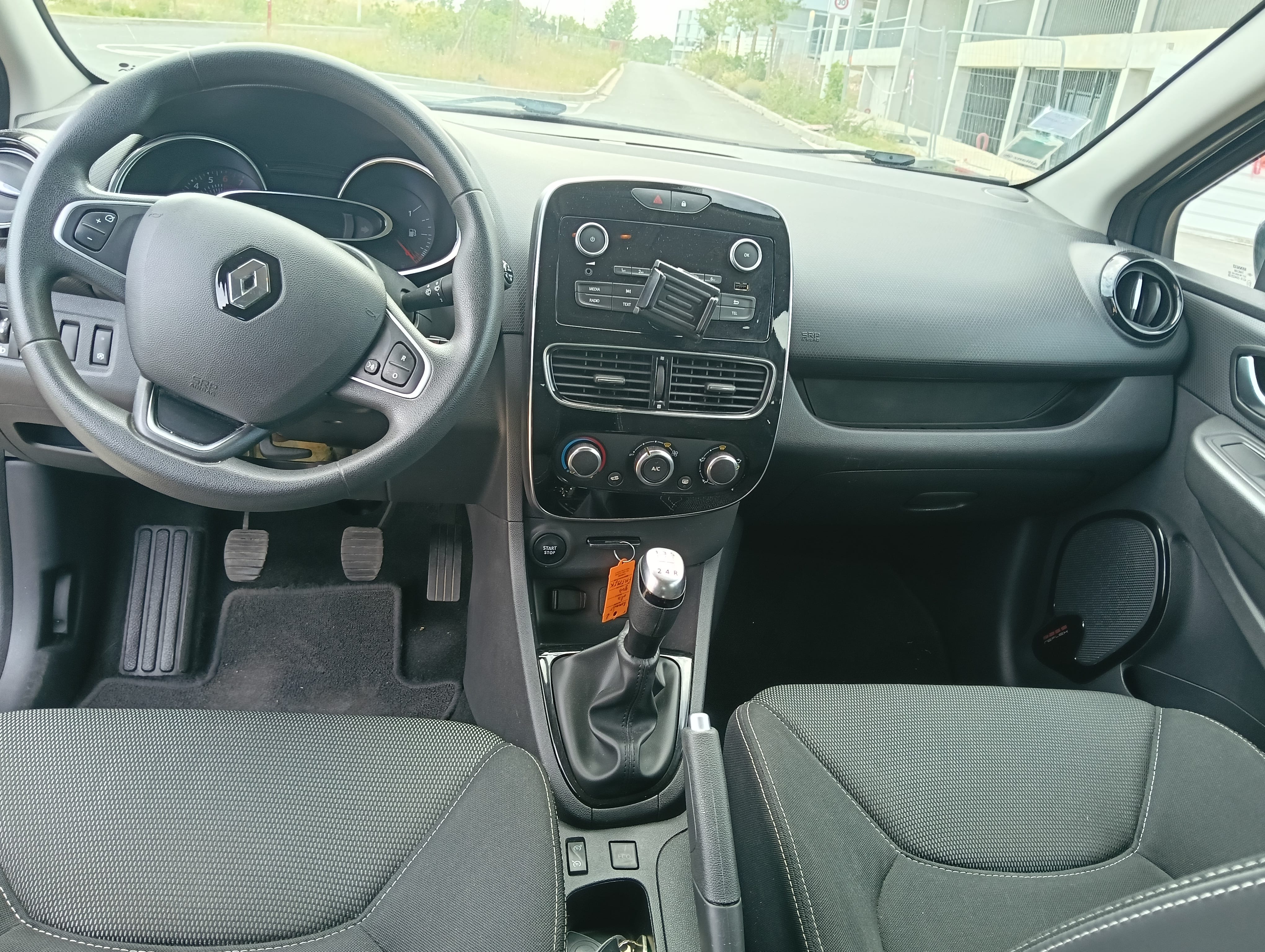 Renault Clio avec Régulateur de vitesse