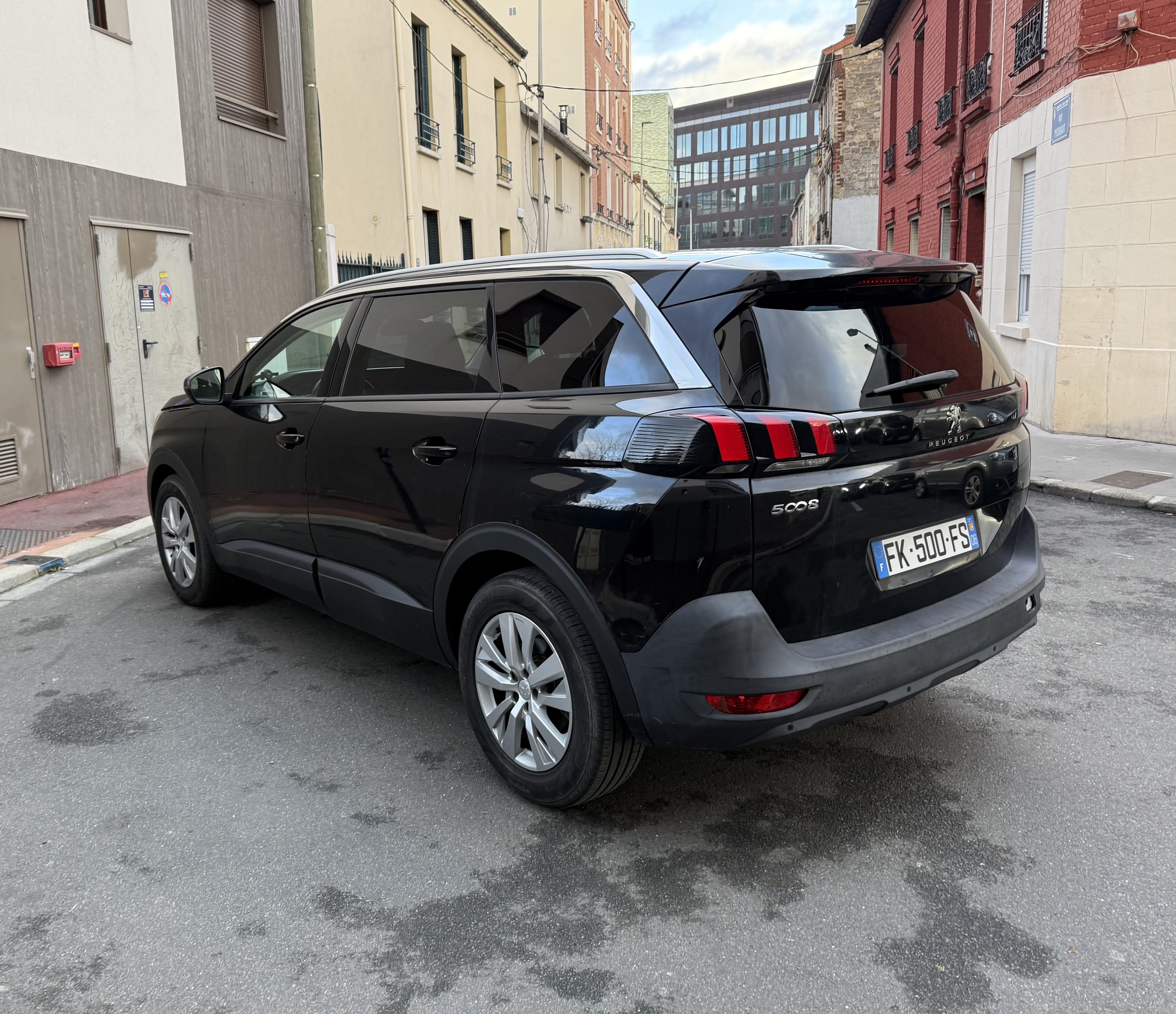 Peugeot 5008 - Boîte auto 7 places avec Climatisation