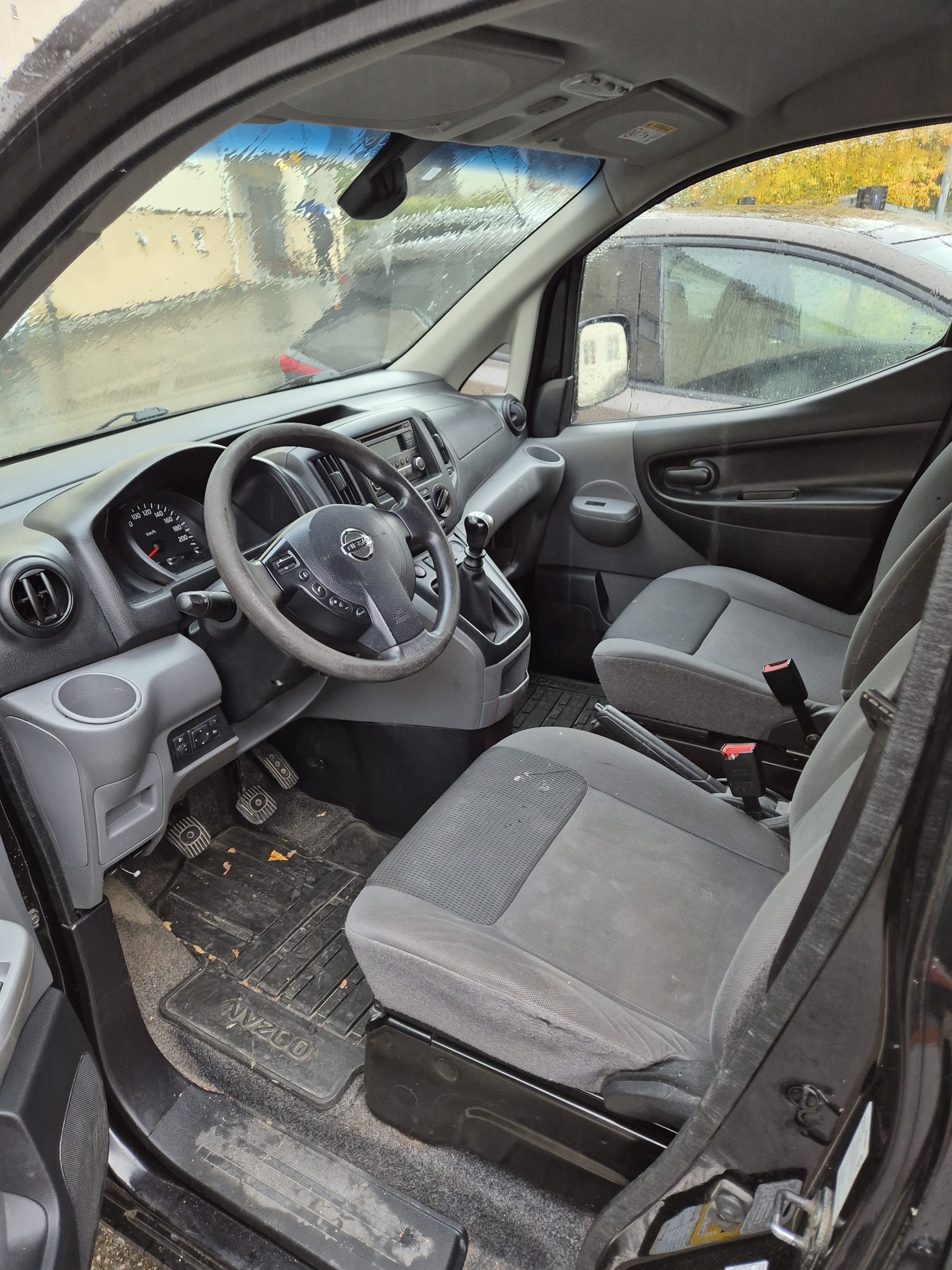 Nissan NV200 med Bluetooth audio