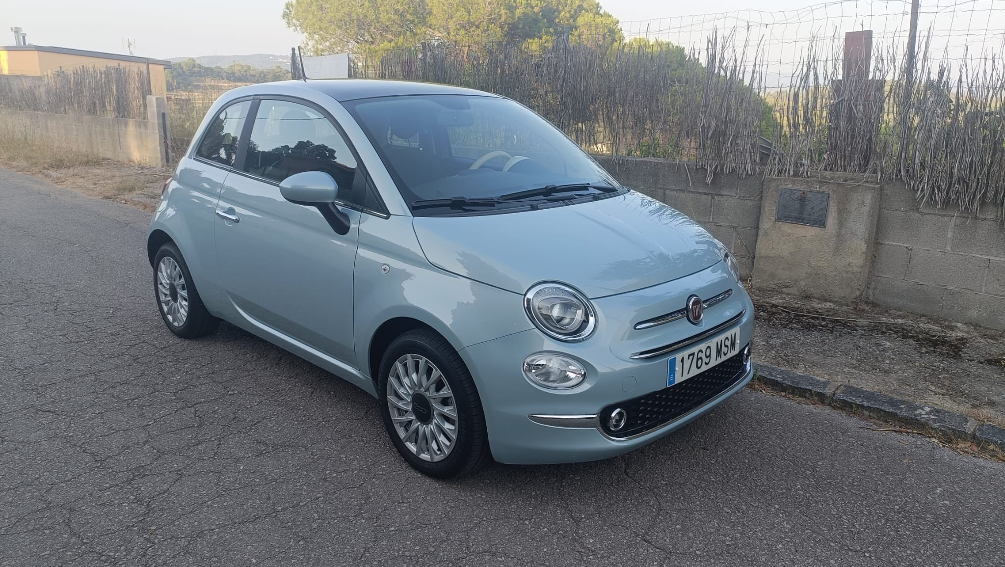 Fiat 500 Híbrido mit Rückfahrkamera