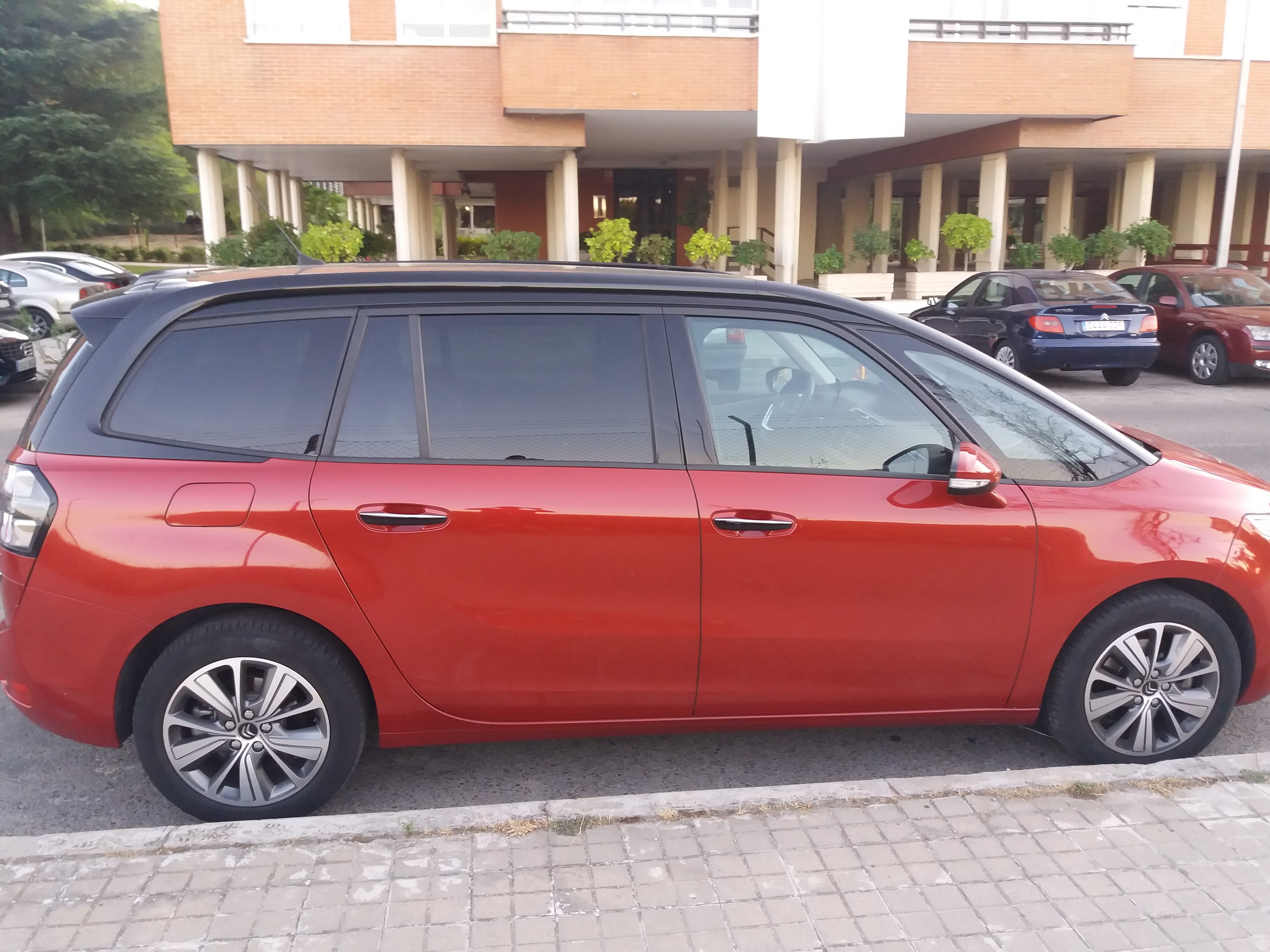 Citroen C4 Grand Picasso con Silla infantil