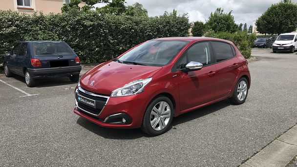Peugeot 208 GPS USB Bluetooth (R) avec Climatisation