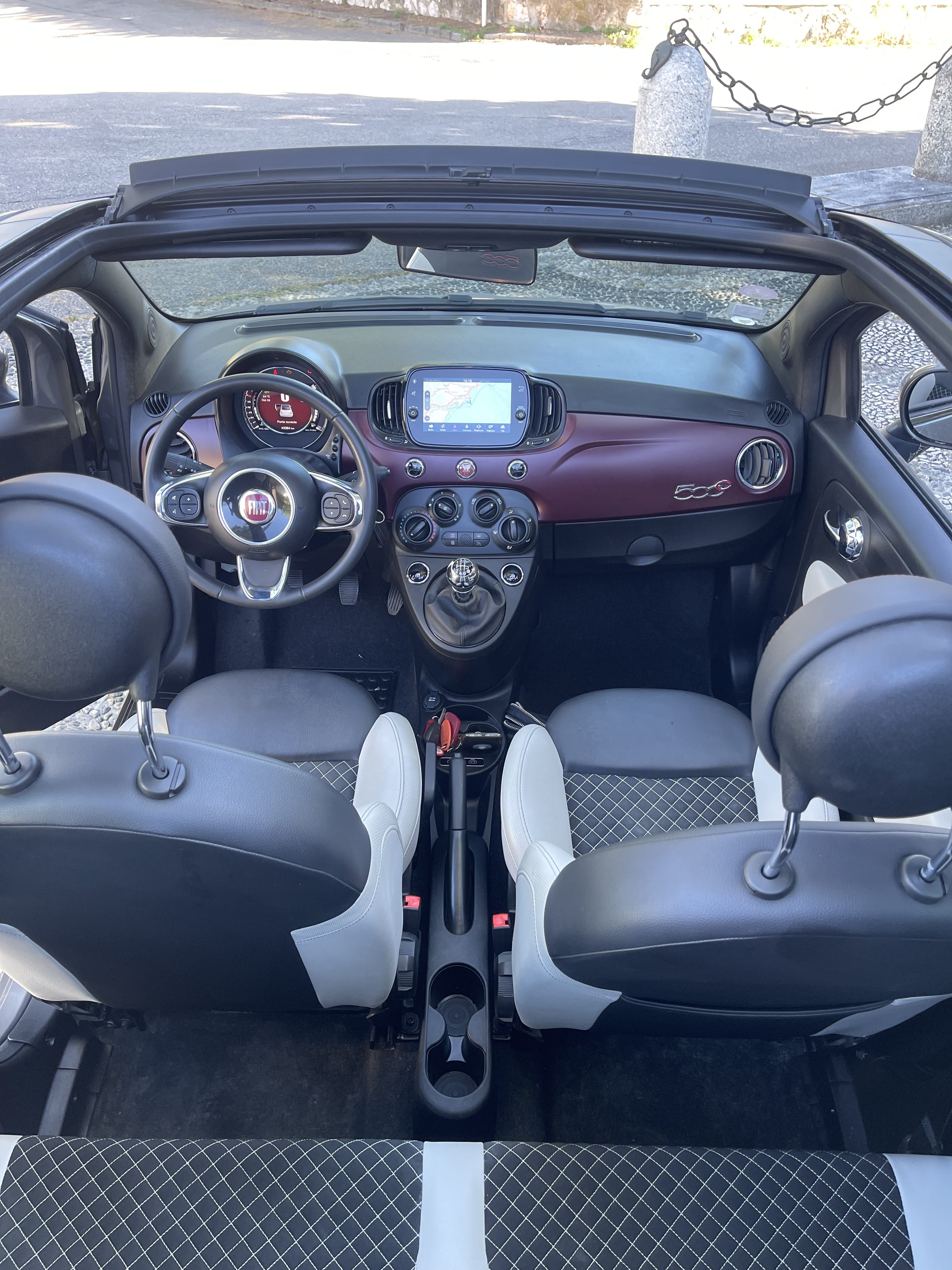 Fiat 500 C Hybride Cabriolet avec Audio Bluetooth