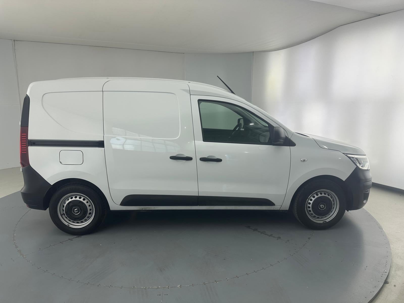 Renault Express with Audio / iPod input