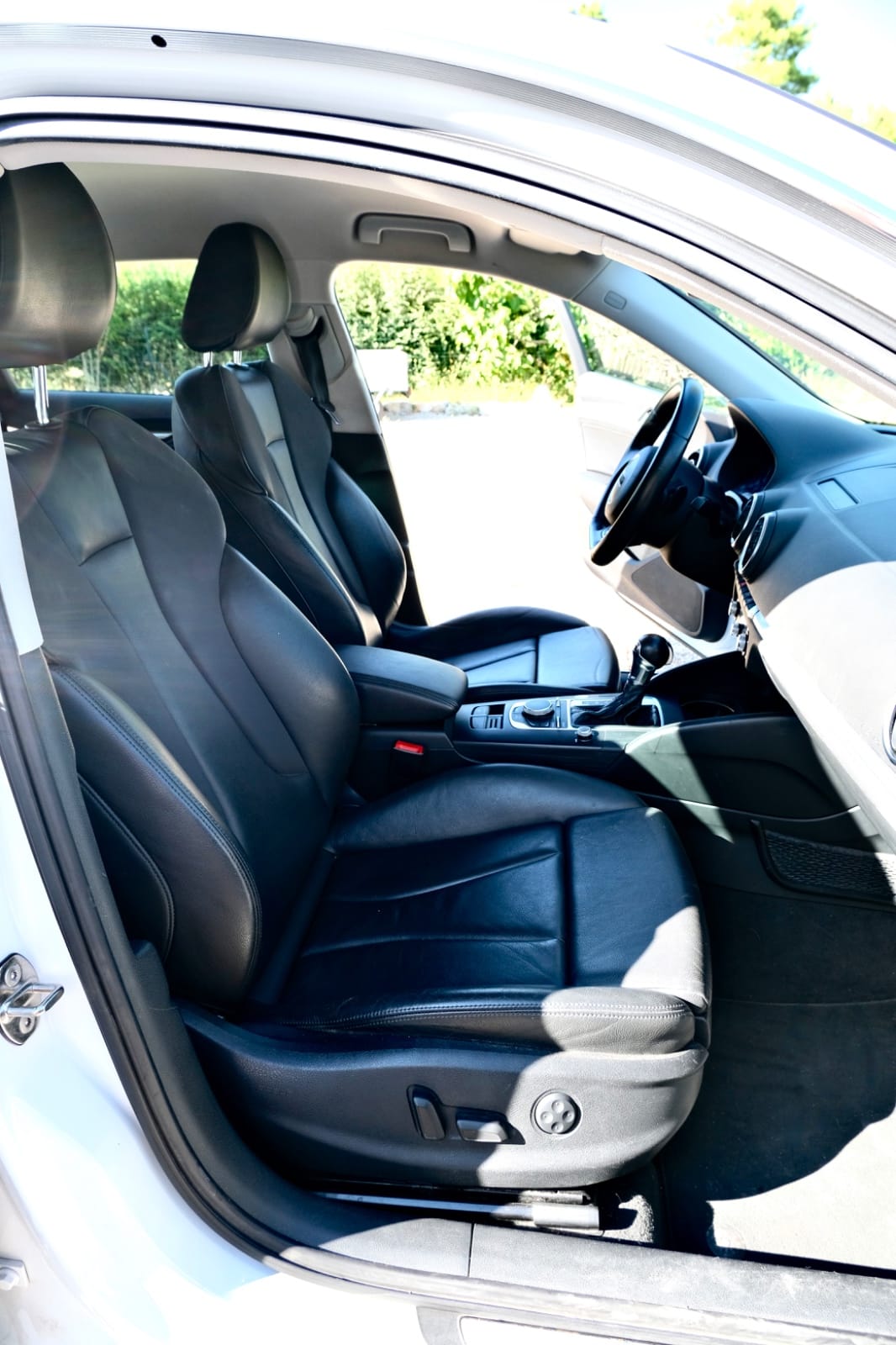 Audi A3 Sportback 1.8 180ch finition tout cuir luxe avec GPS