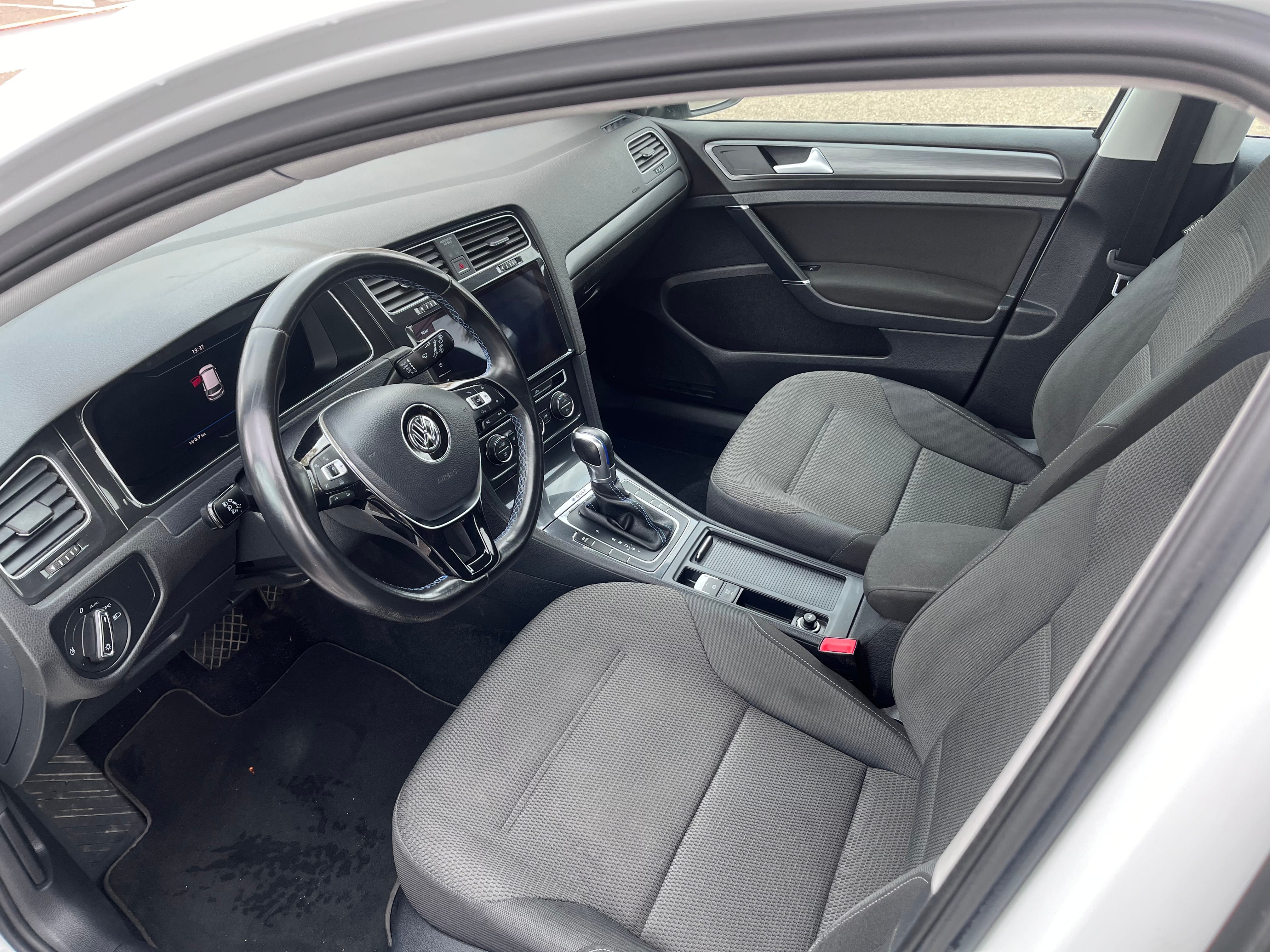 Volkswagen e-Golf 100% eléctrico con Apple CarPlay