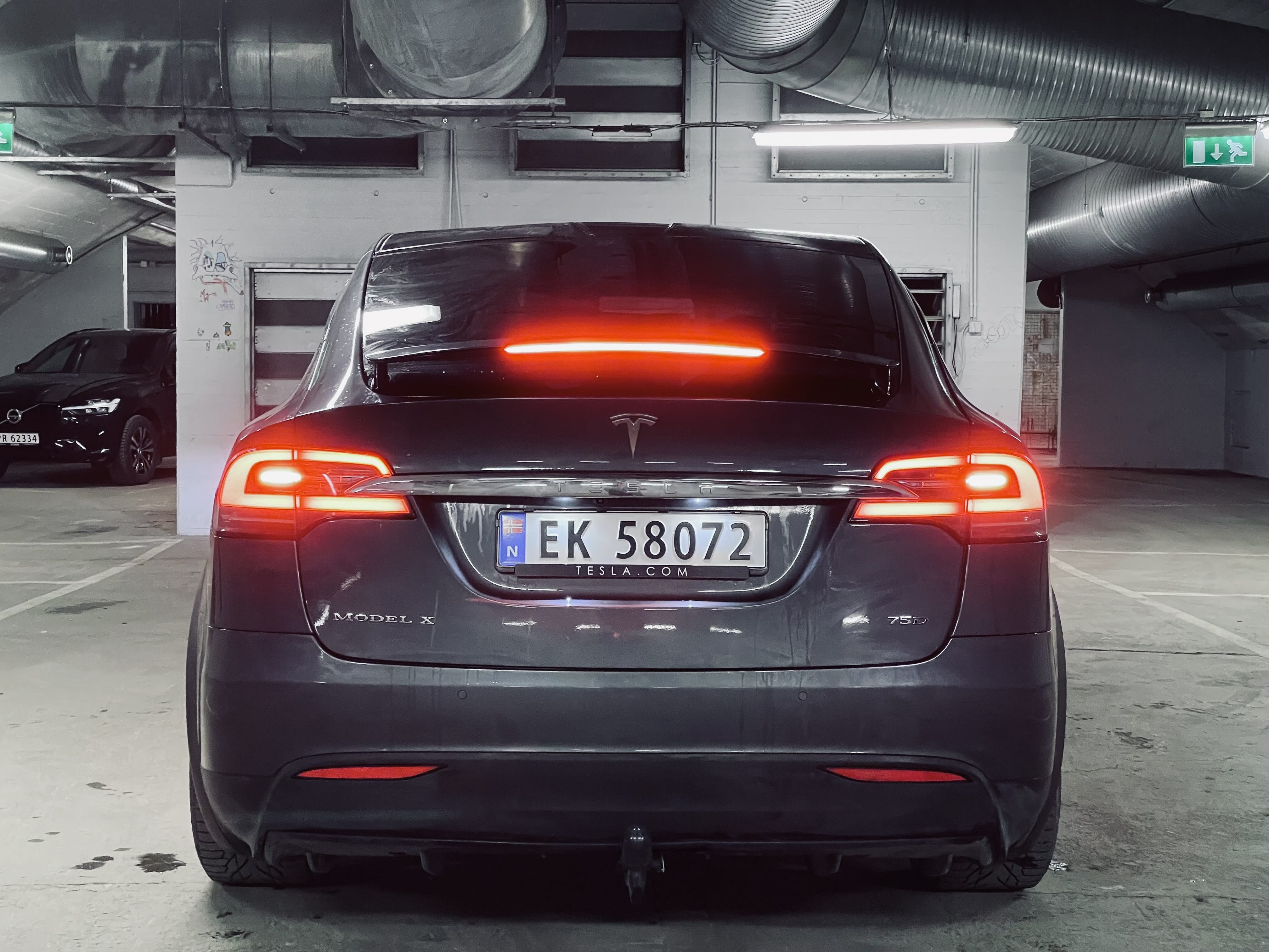 Tesla Model X med Bluetooth audio