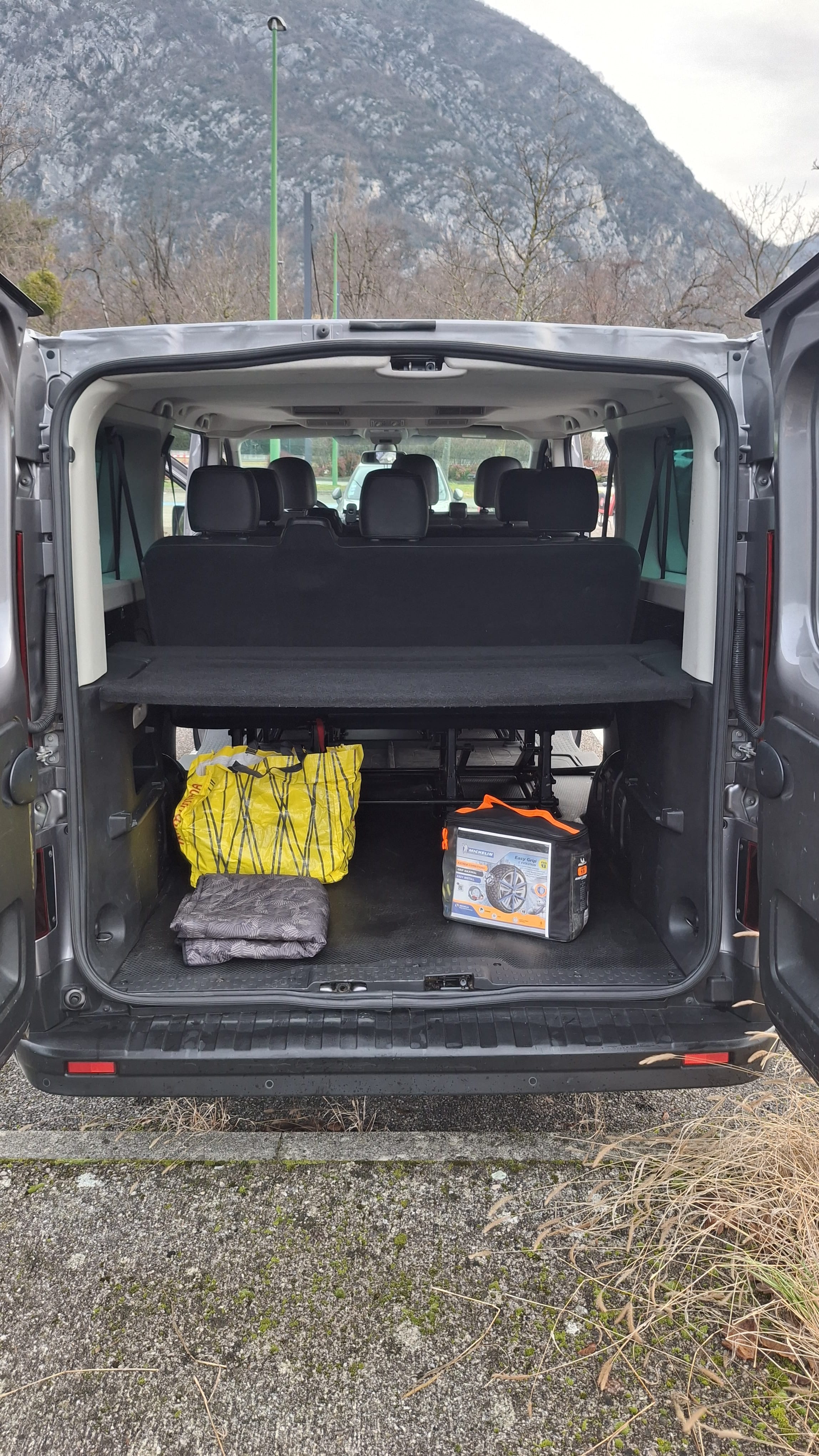 Renault Trafic Passenger 9 places rallongé, 170CV boite automatique avec Pneus neige