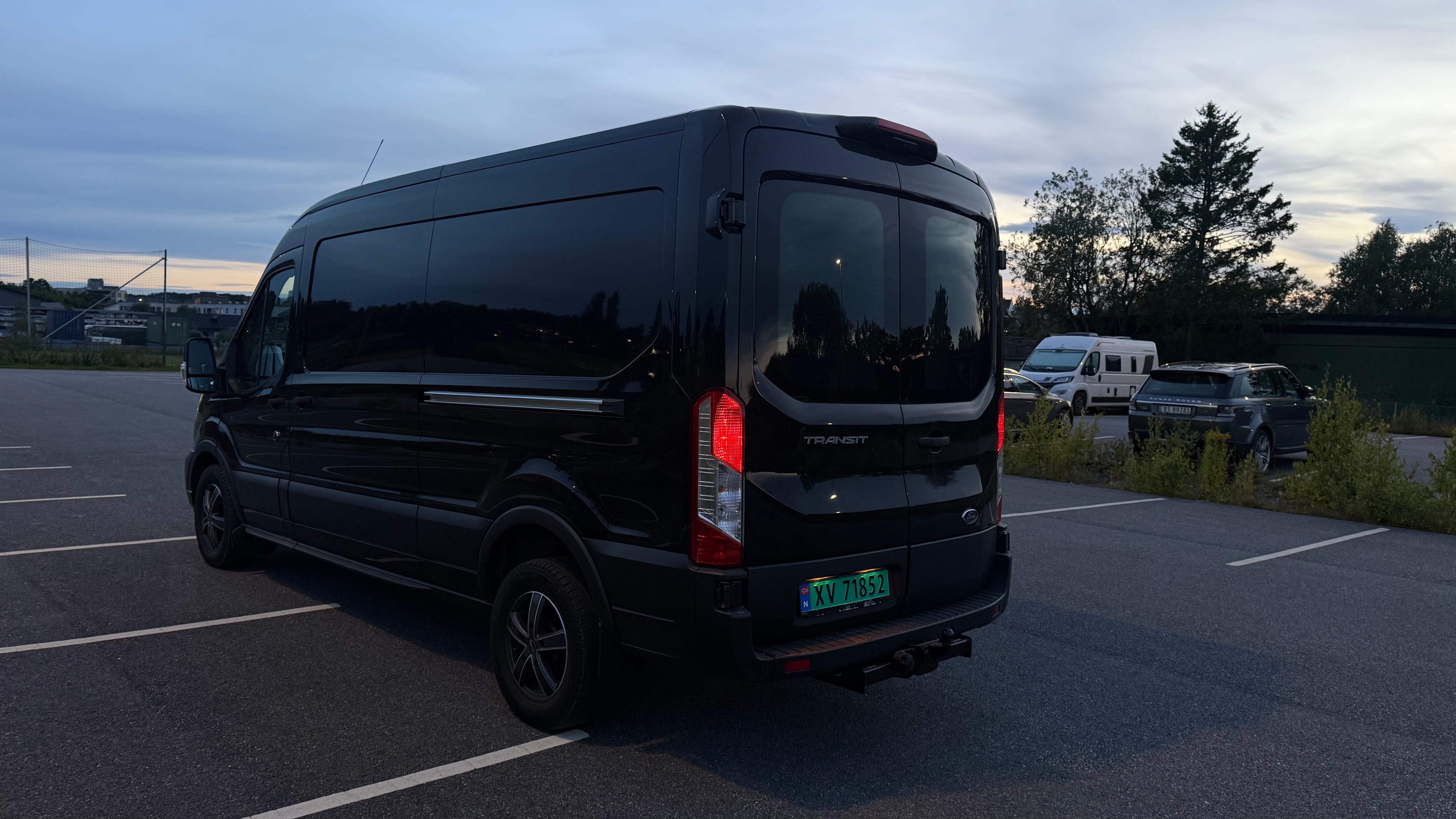 Ford Transit Varebil med Ryggekamera