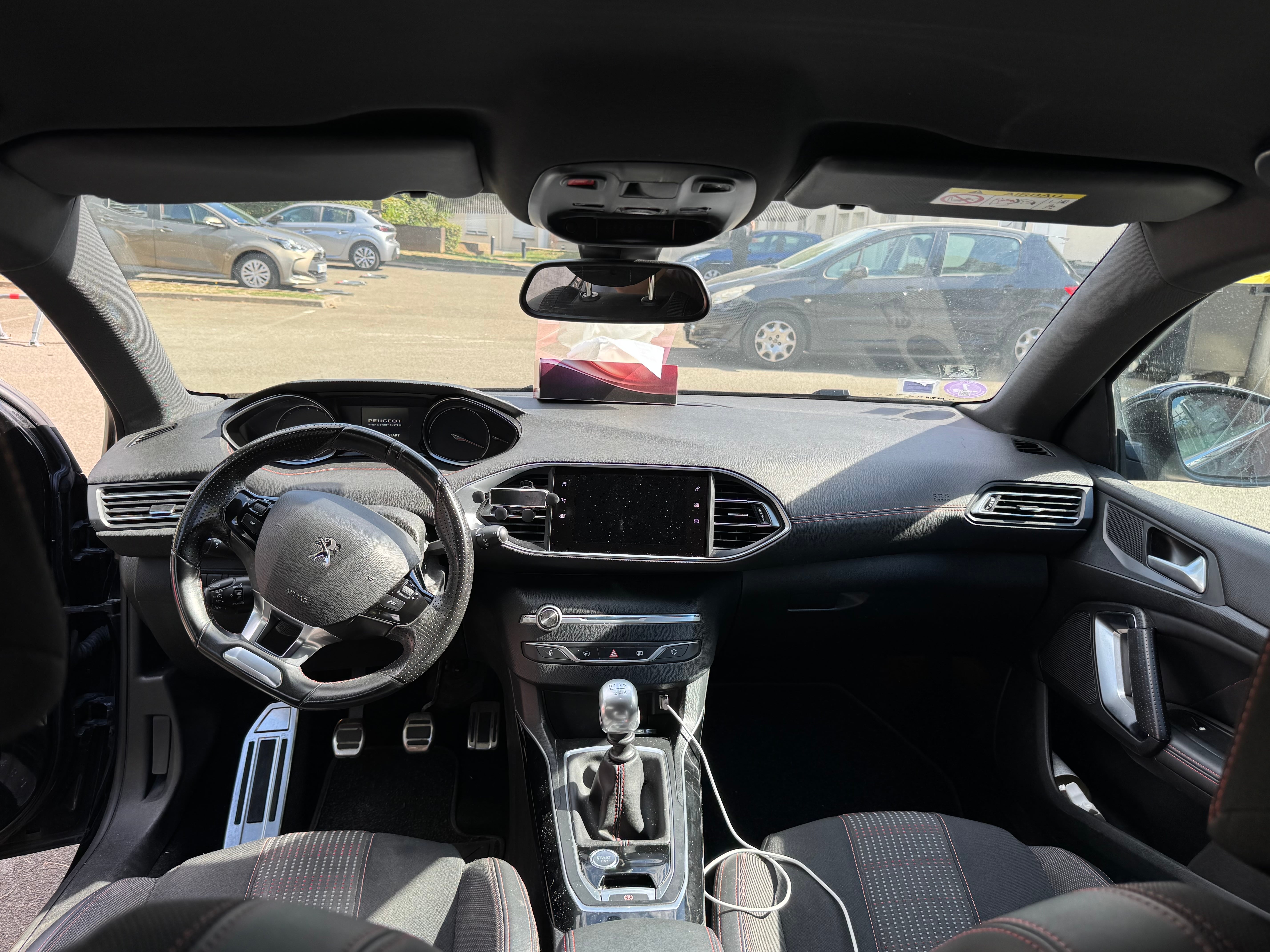 Peugeot 308 GT avec GPS