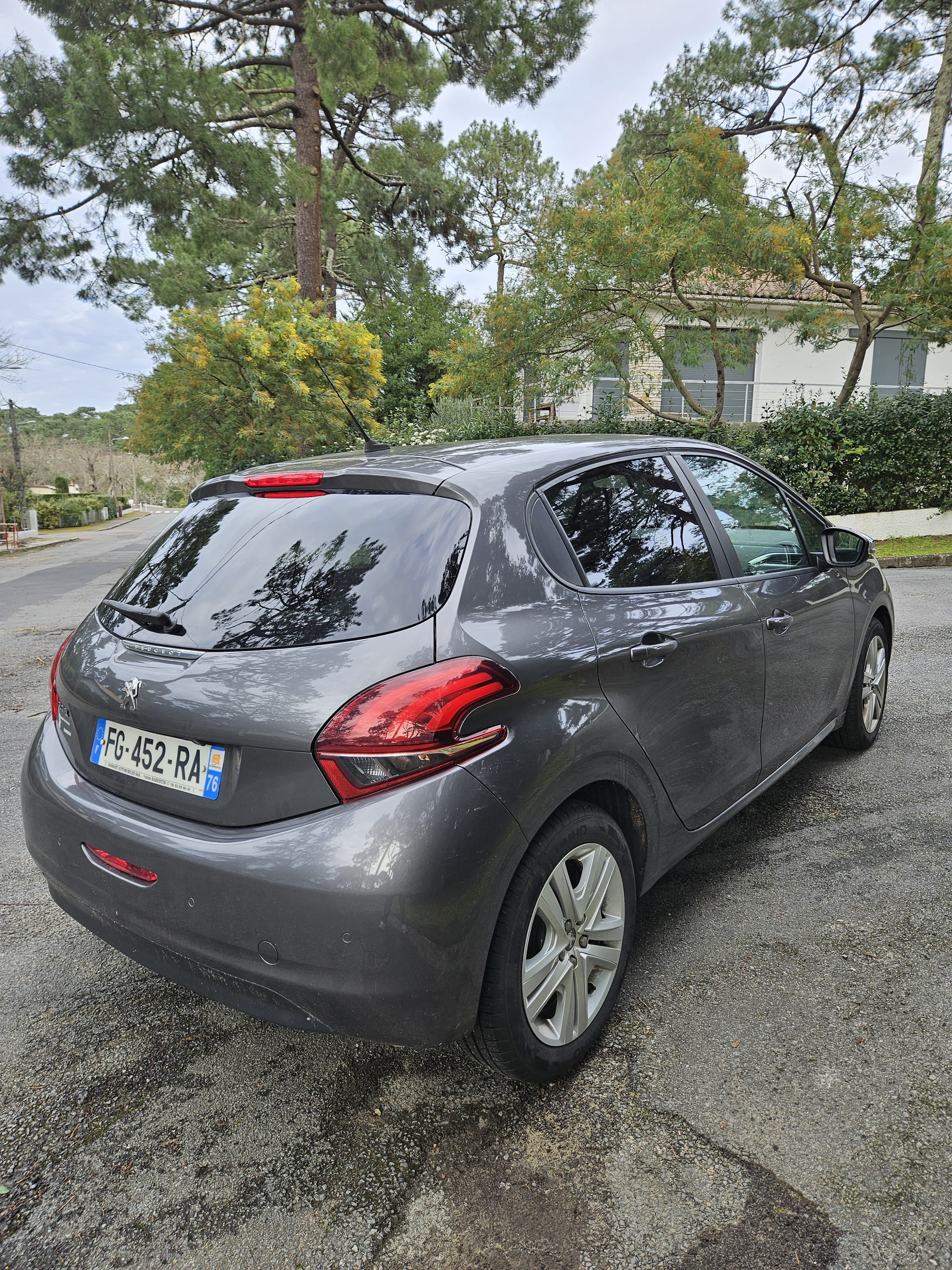 Peugeot 208 avec Entrée audio / iPod