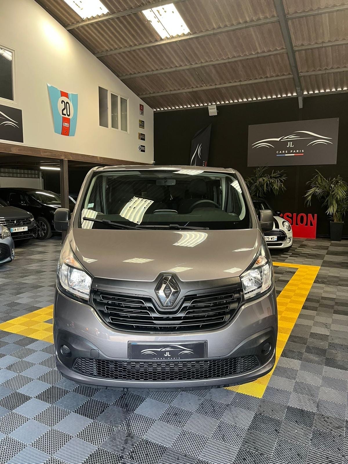 Renault Trafic Passenger