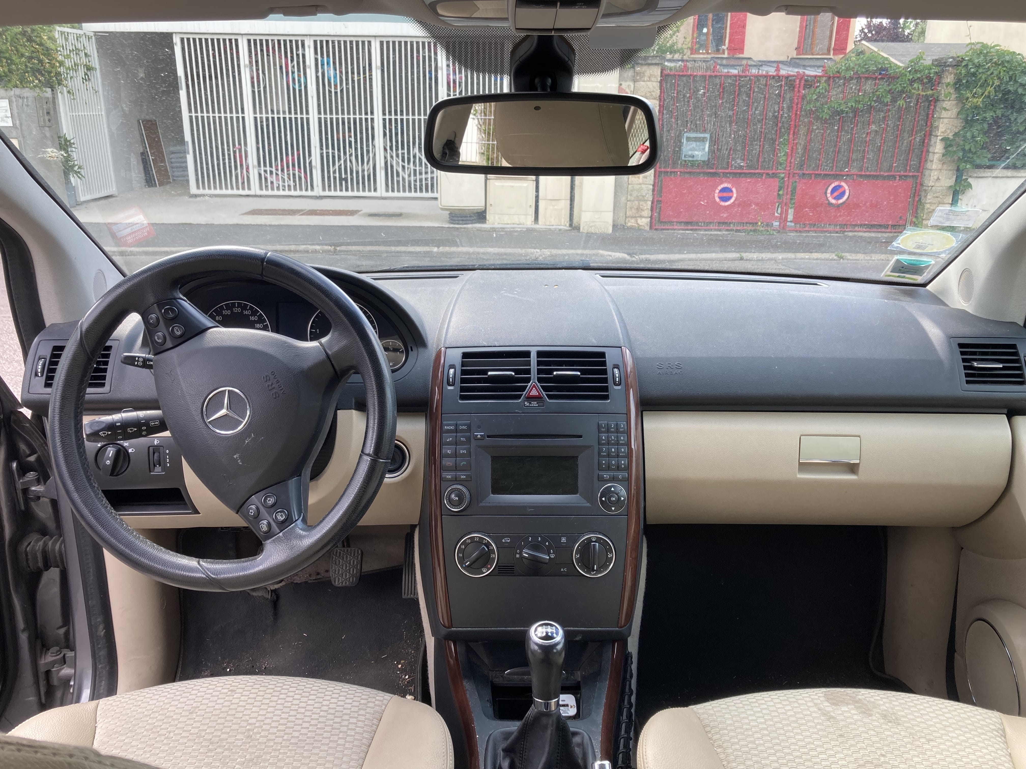 Mercedes-Benz Classe A avec Siège bébé