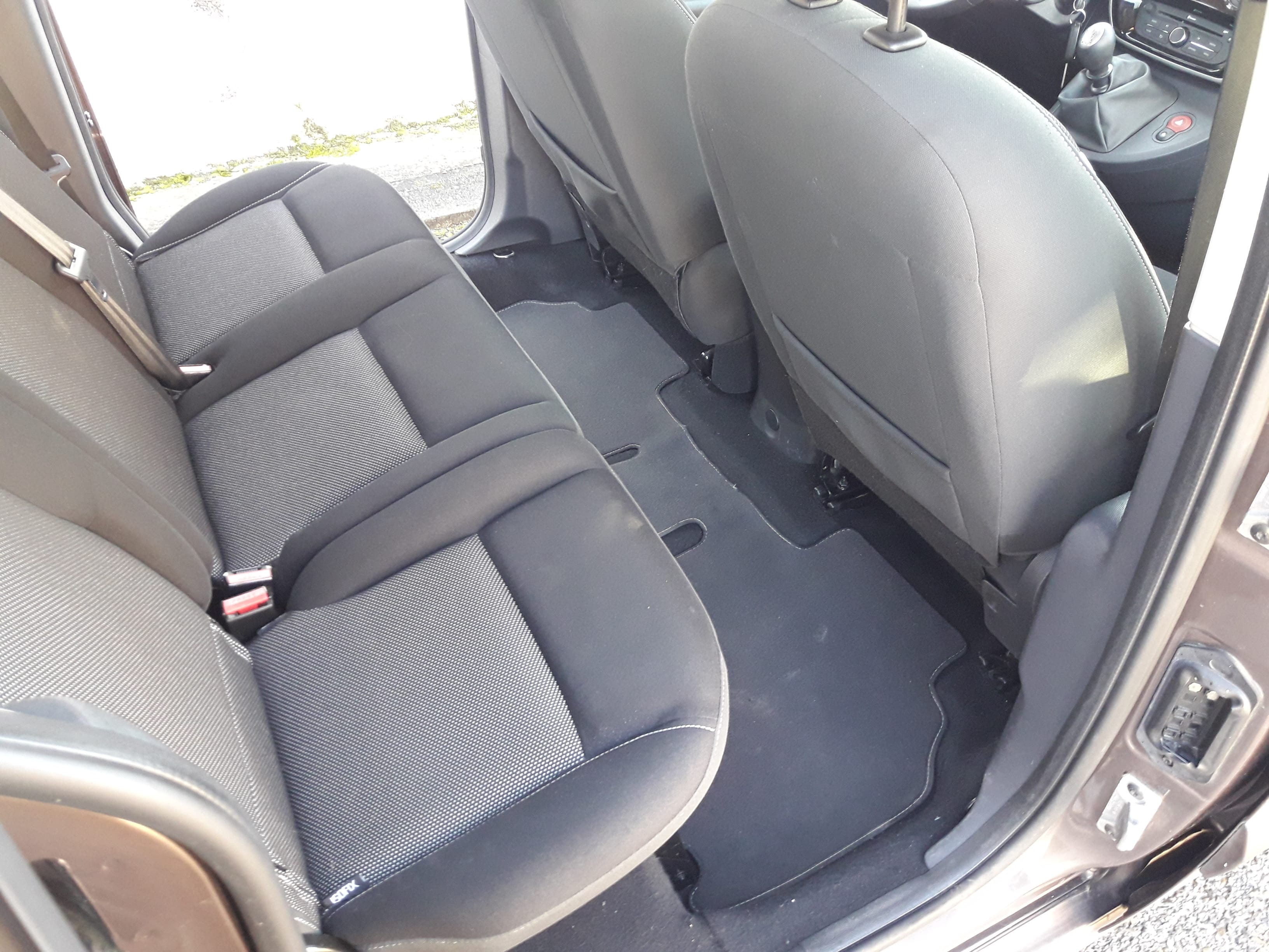 Renault Kangoo Grand 7 Places Dci 110CV avec Attelage