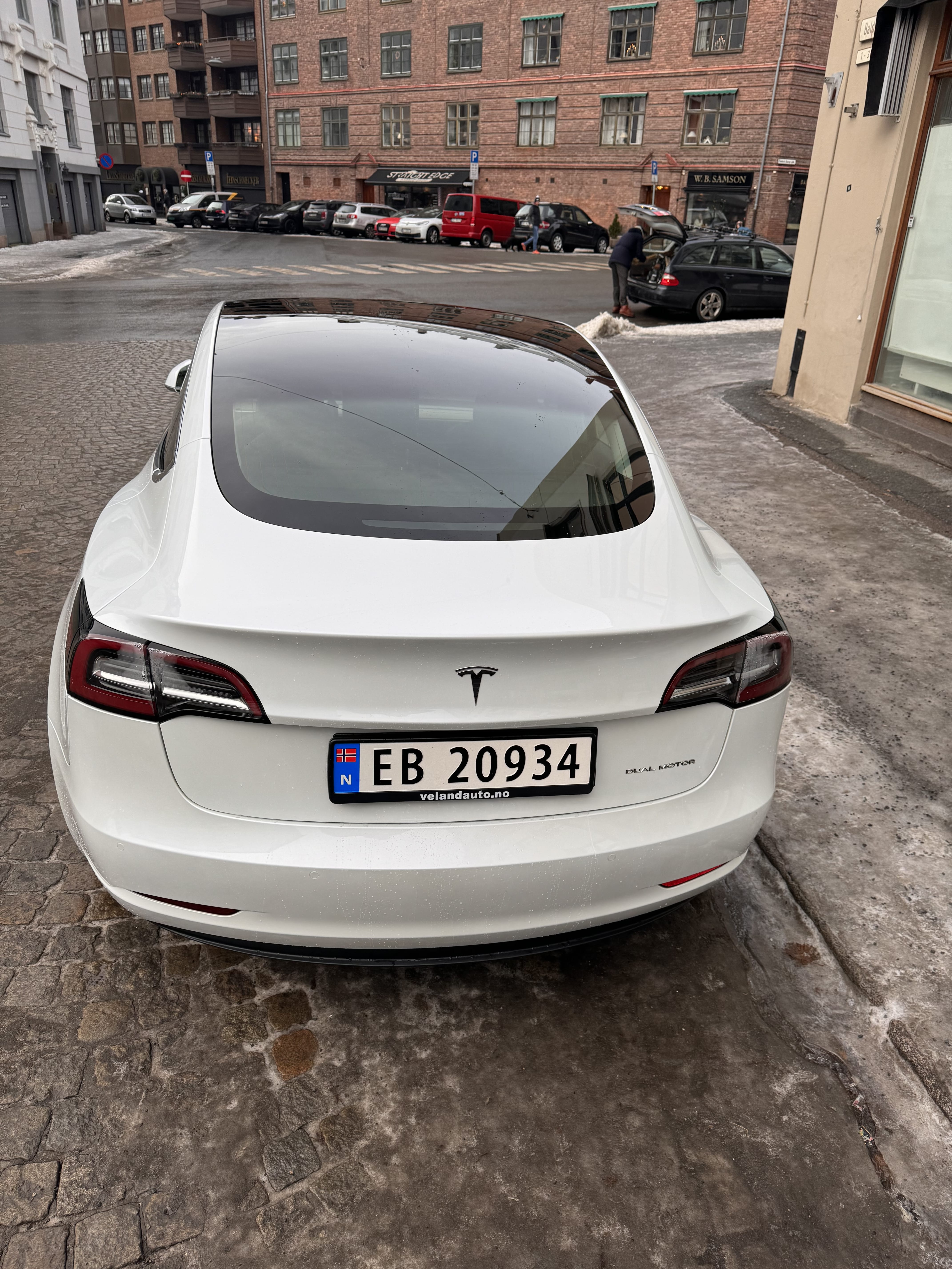 Tesla Model 3 Long Range med Dashcam