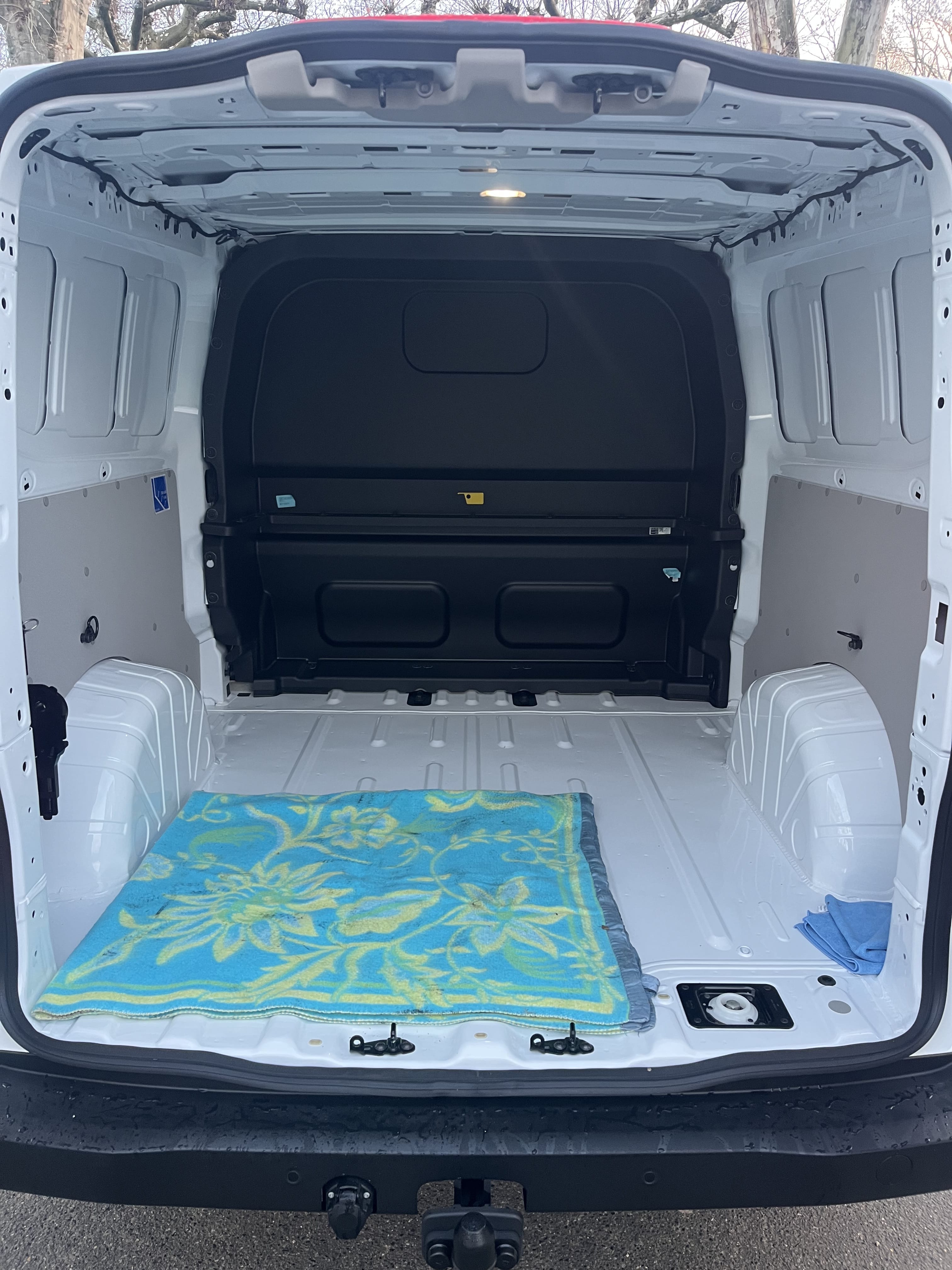 Volkswagen Transporter avec 5 places avec Audio Bluetooth