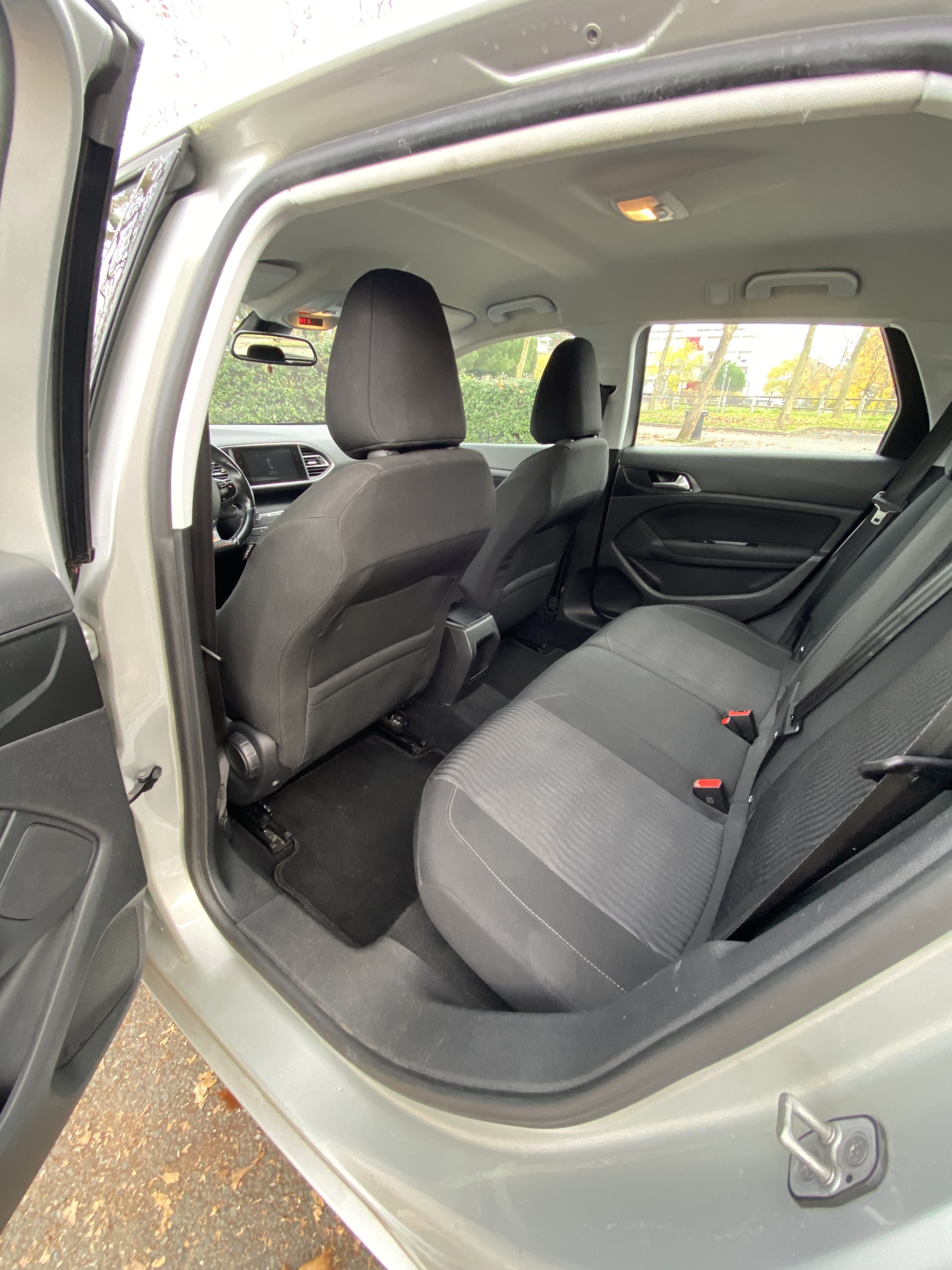 Peugeot 308 SW avec Entrée audio / iPod