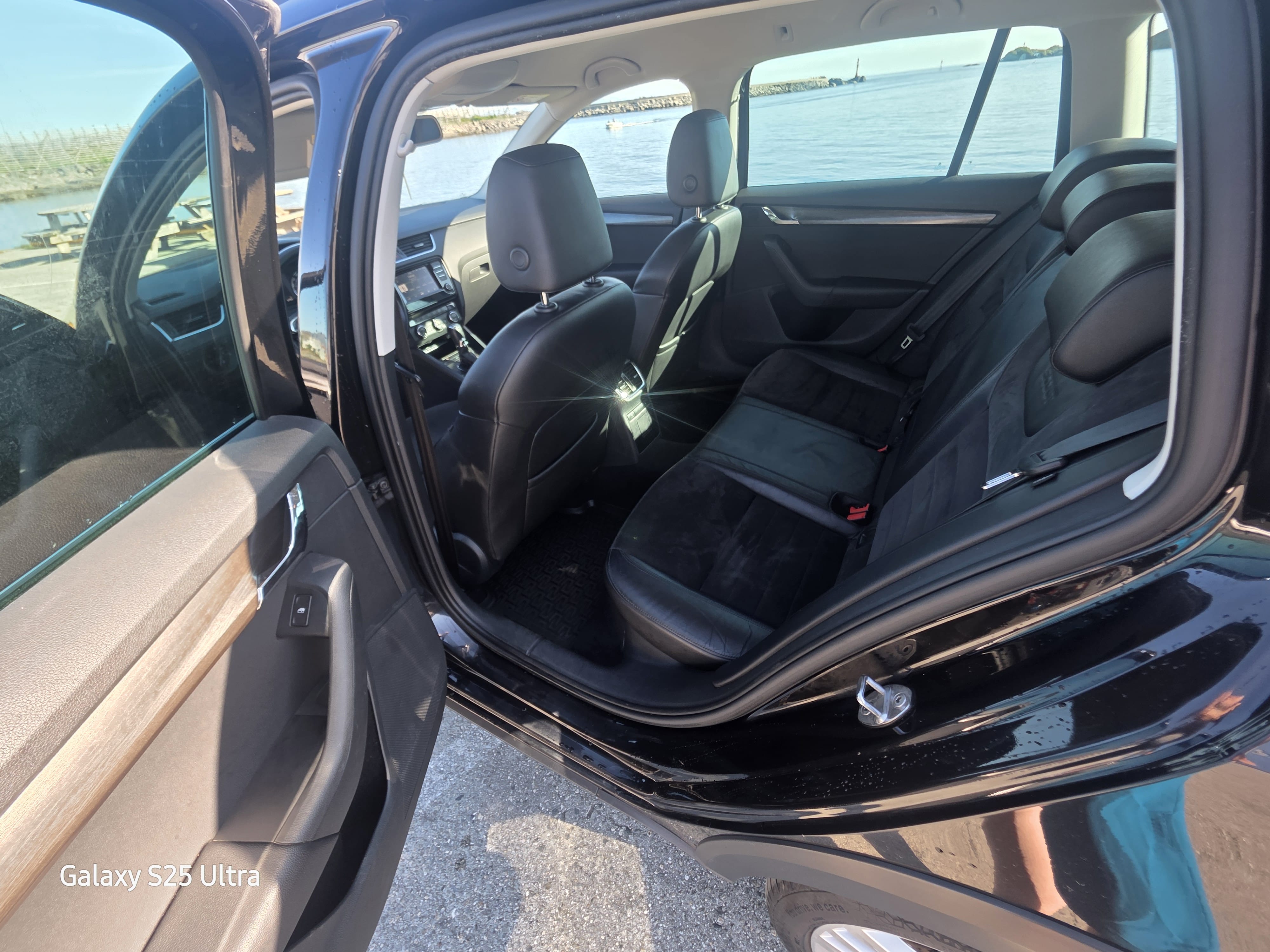 Skoda Octavia Tour Combi 2.0 med Dashcam