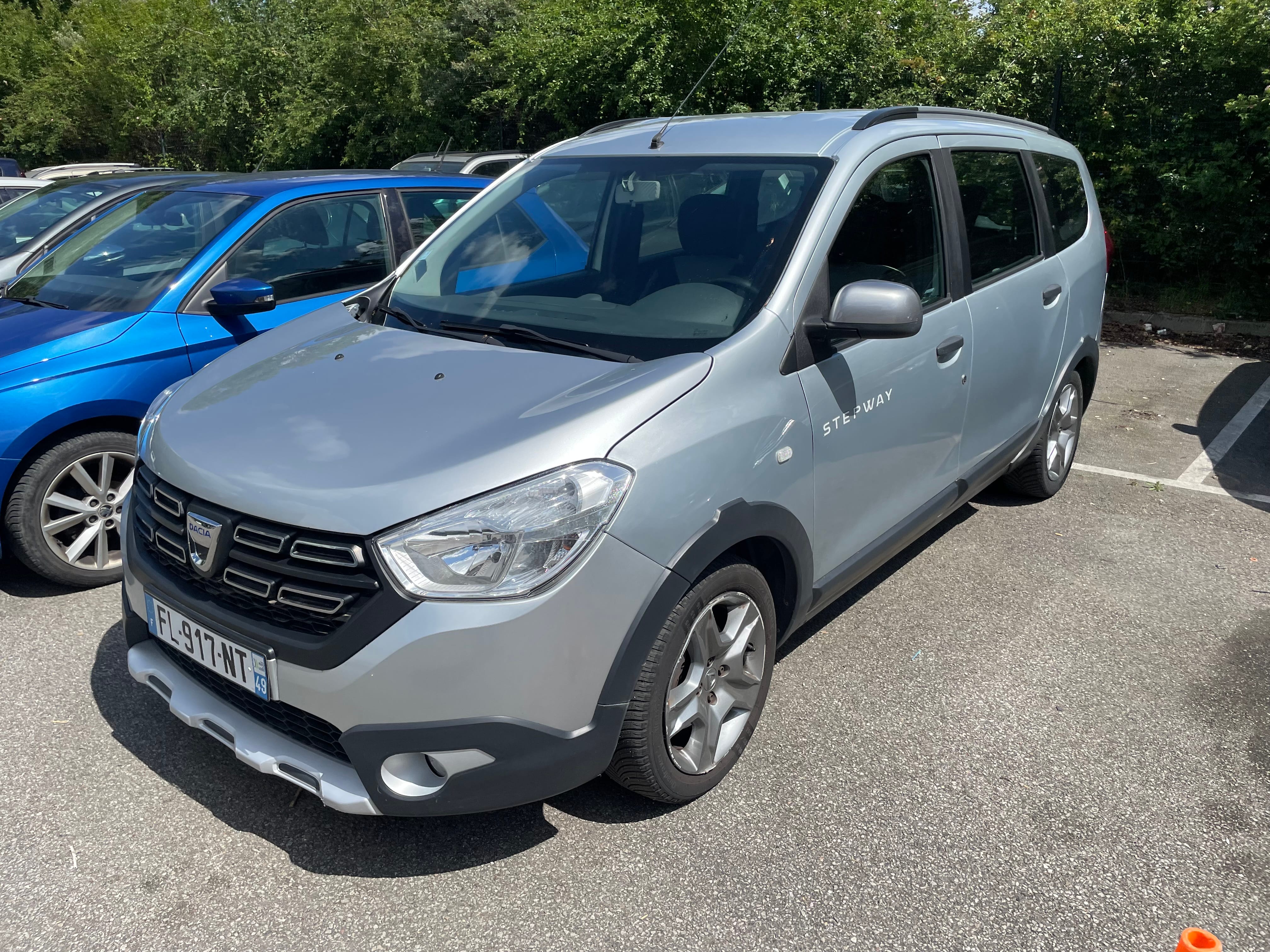 Dacia Lodgy, 2019, Essence 95, 7 places