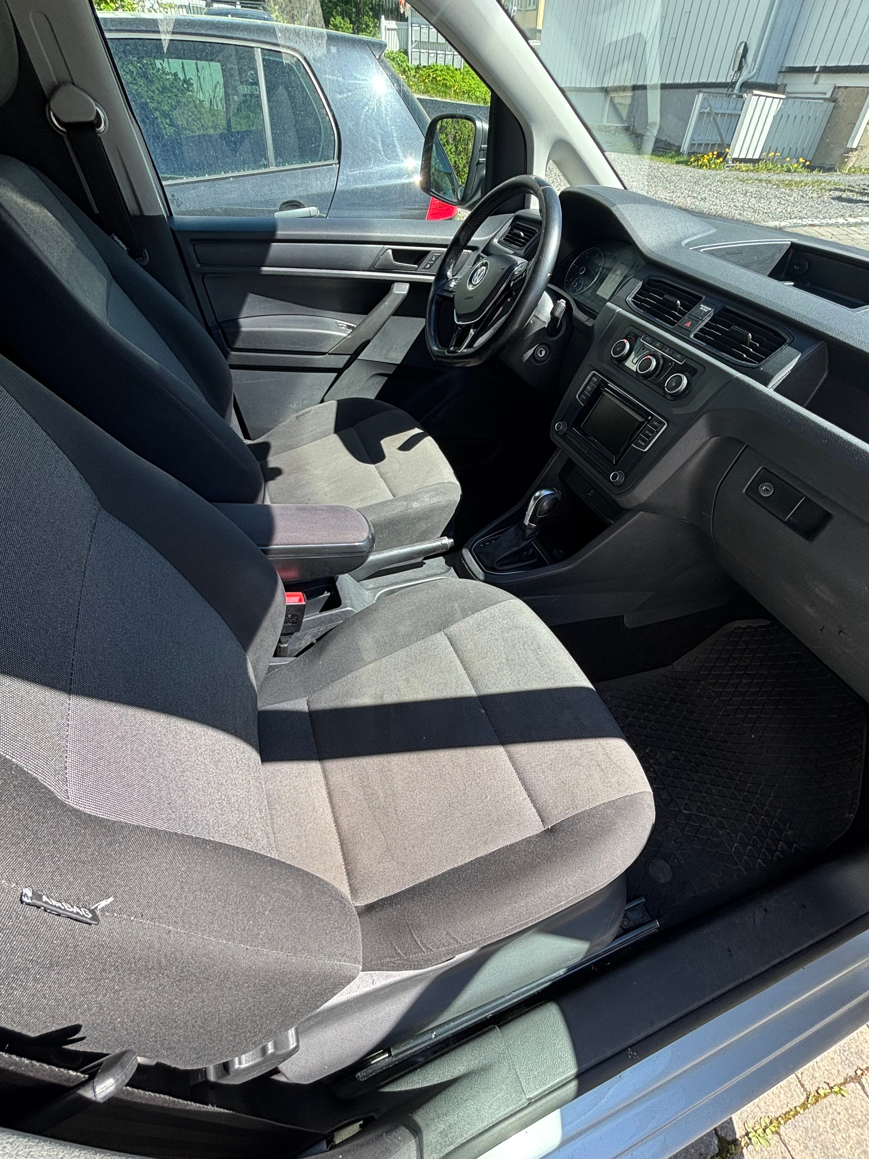 Volkswagen Caddy Maxi Varebil 150hk diesel automat lasterom 225cm x 150cm mit Bluetooth-Audio