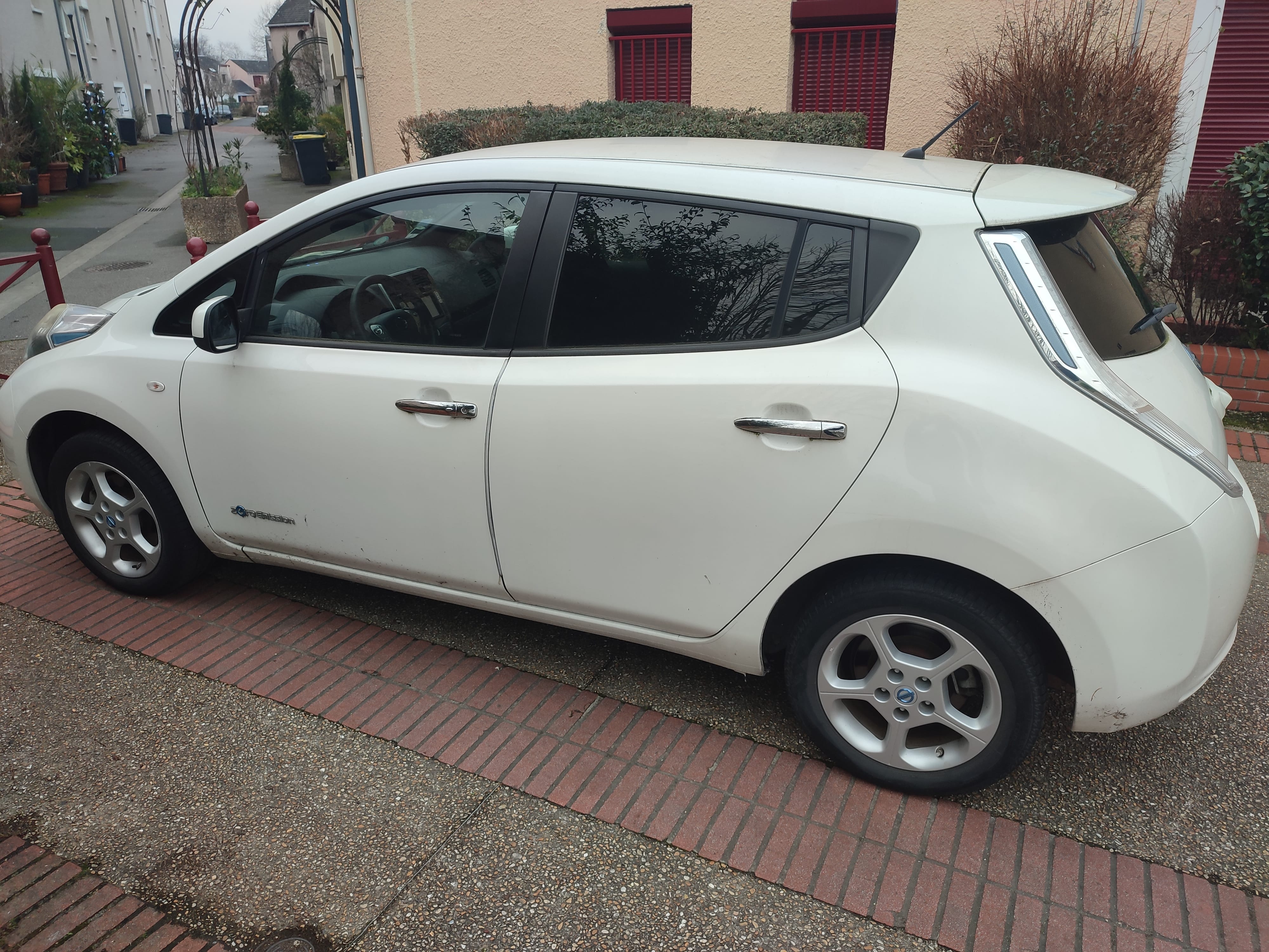 Nissan Leaf, 2014, Électrique, automatique