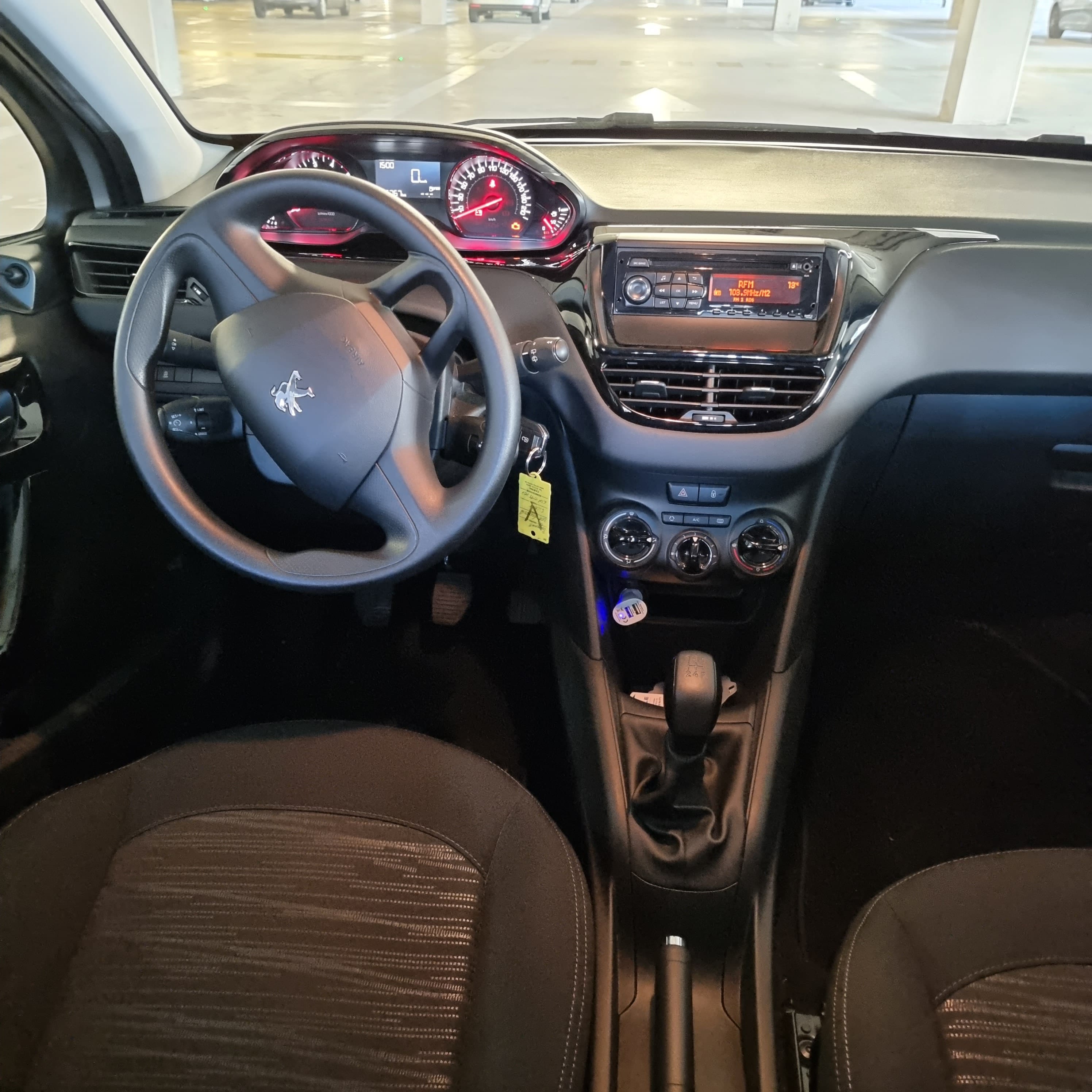 Peugeot 208 avec Chaines