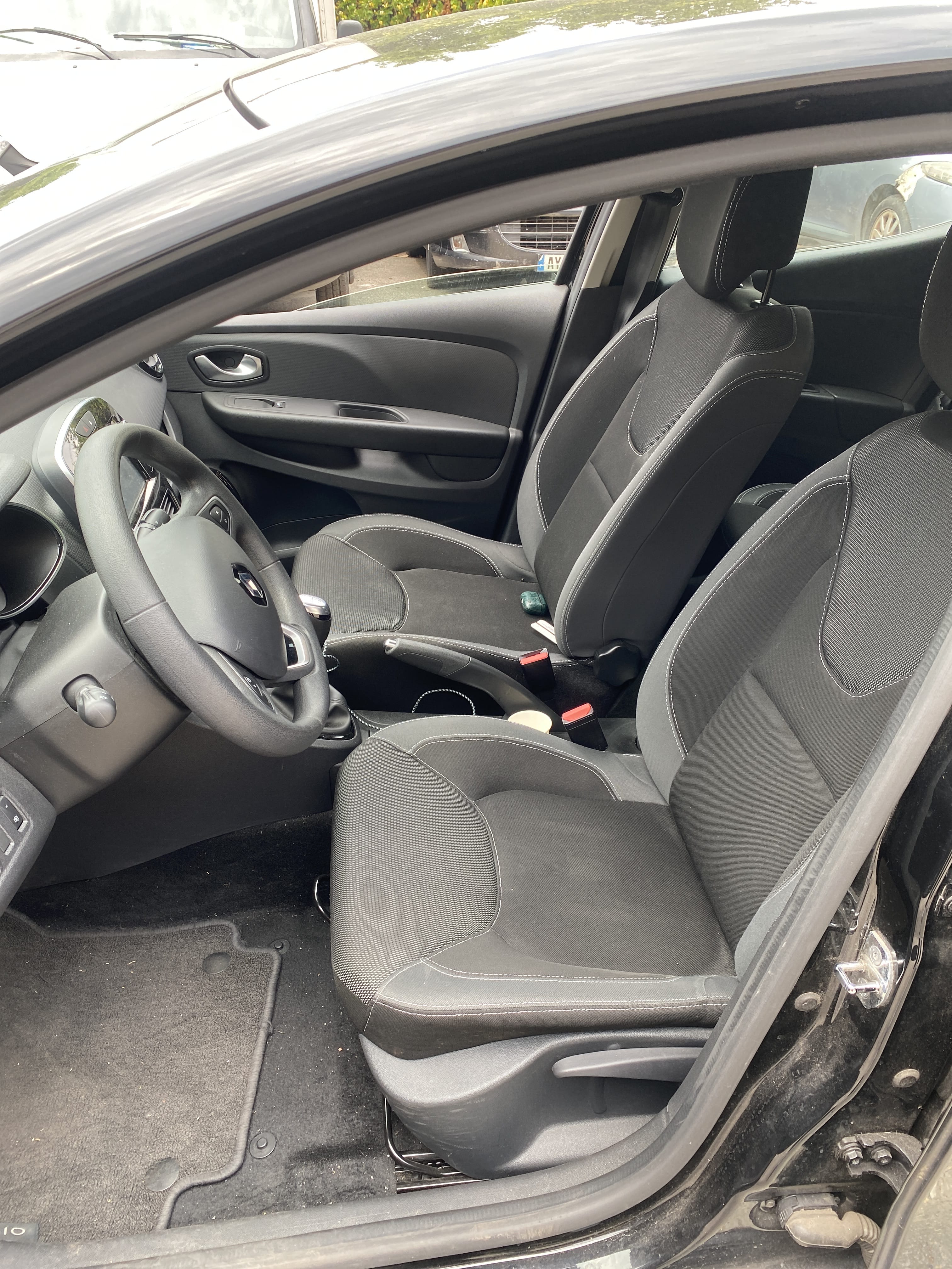 Renault Clio avec Entrée audio / iPod