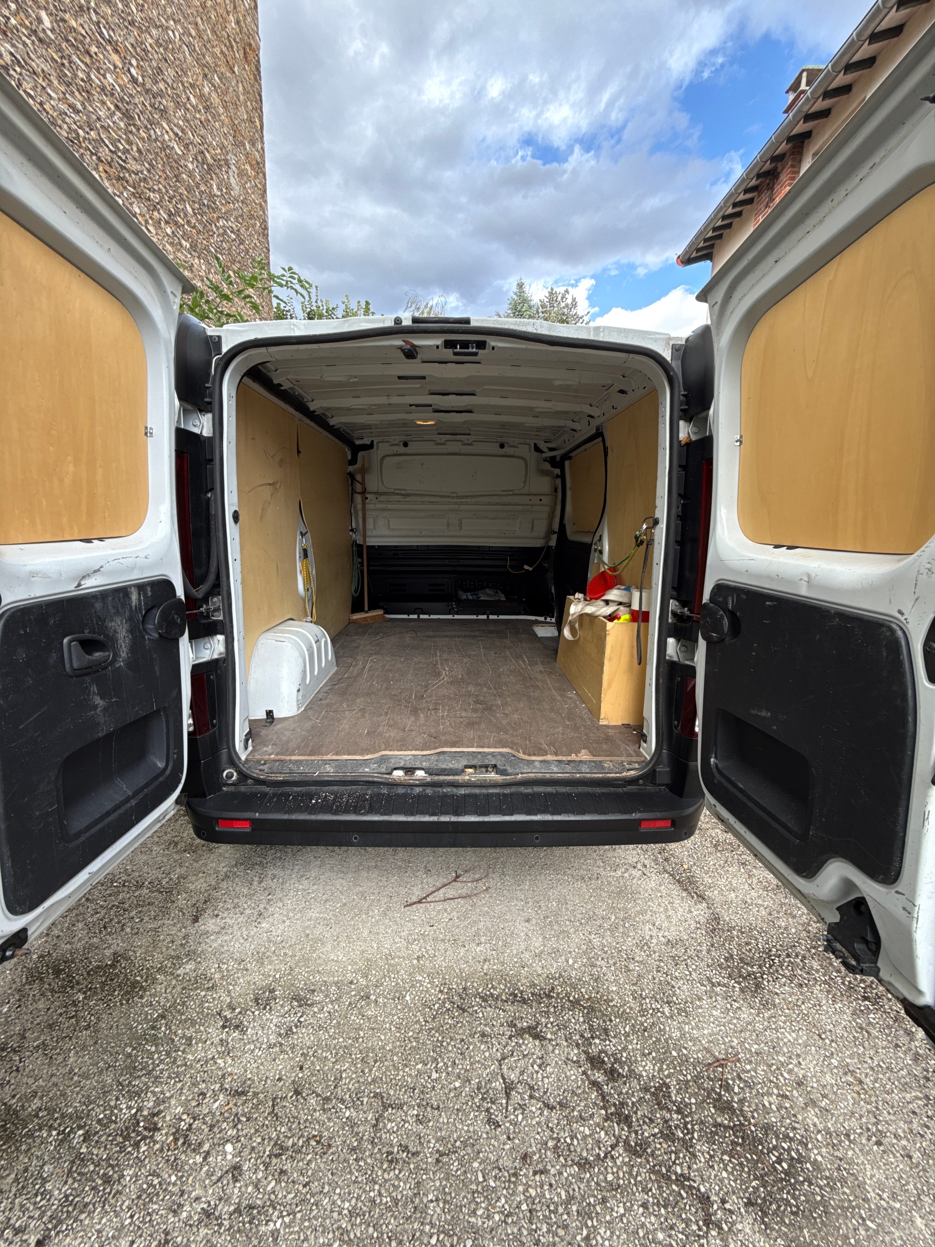 Renault Trafic avec Autoradio