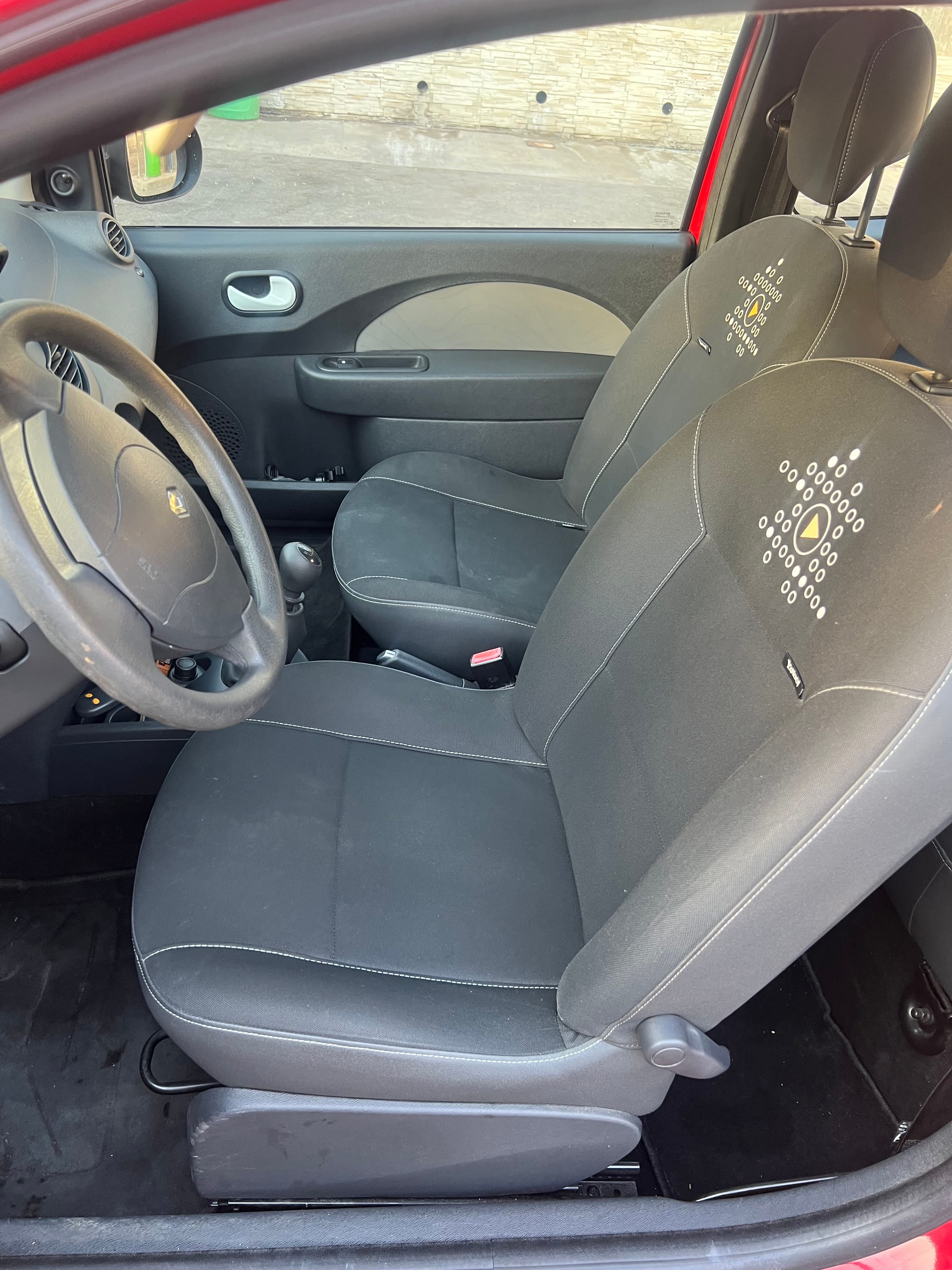 Renault Twingo II avec Port USB