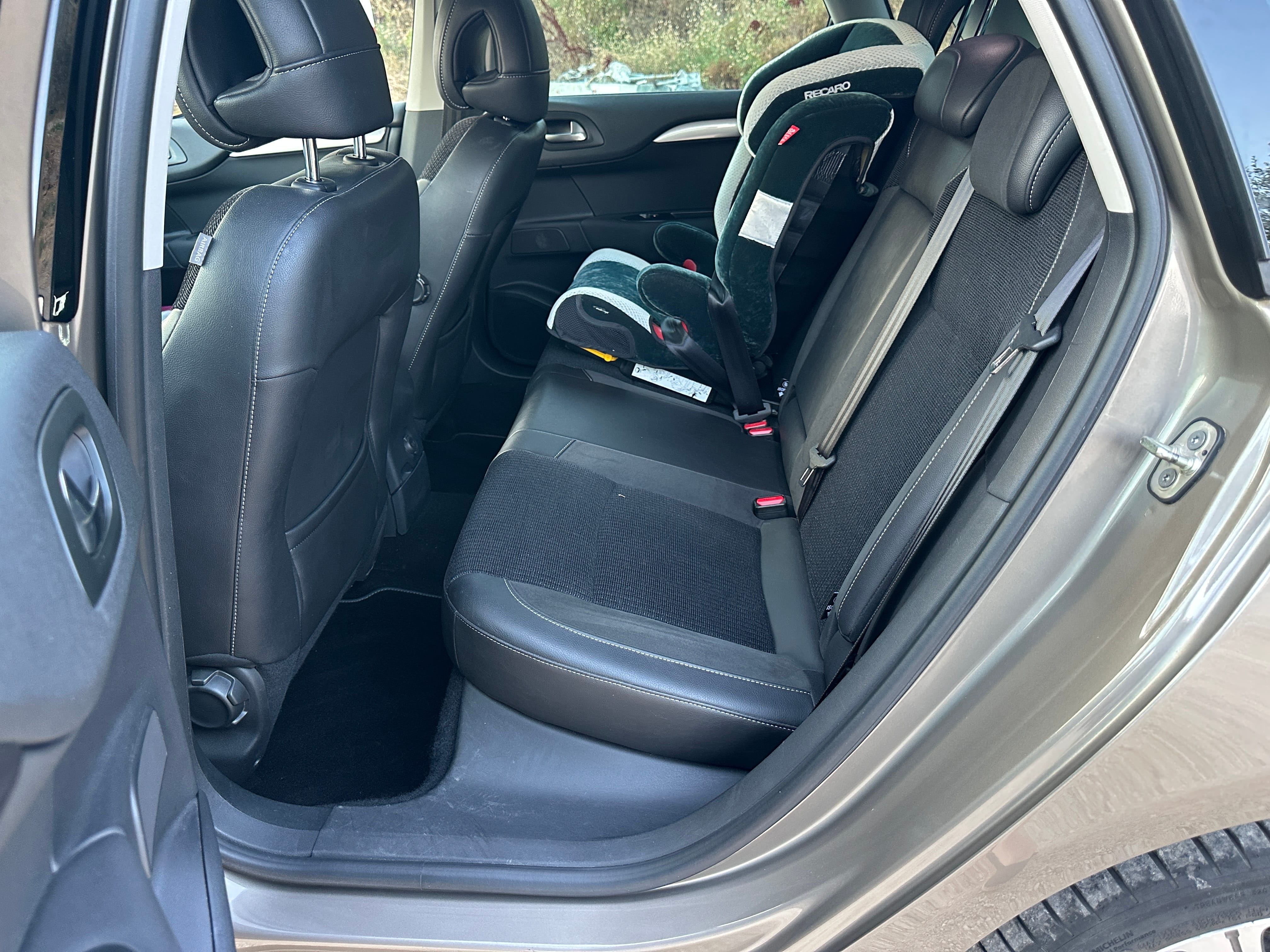 Citroen C4 avec Siège bébé