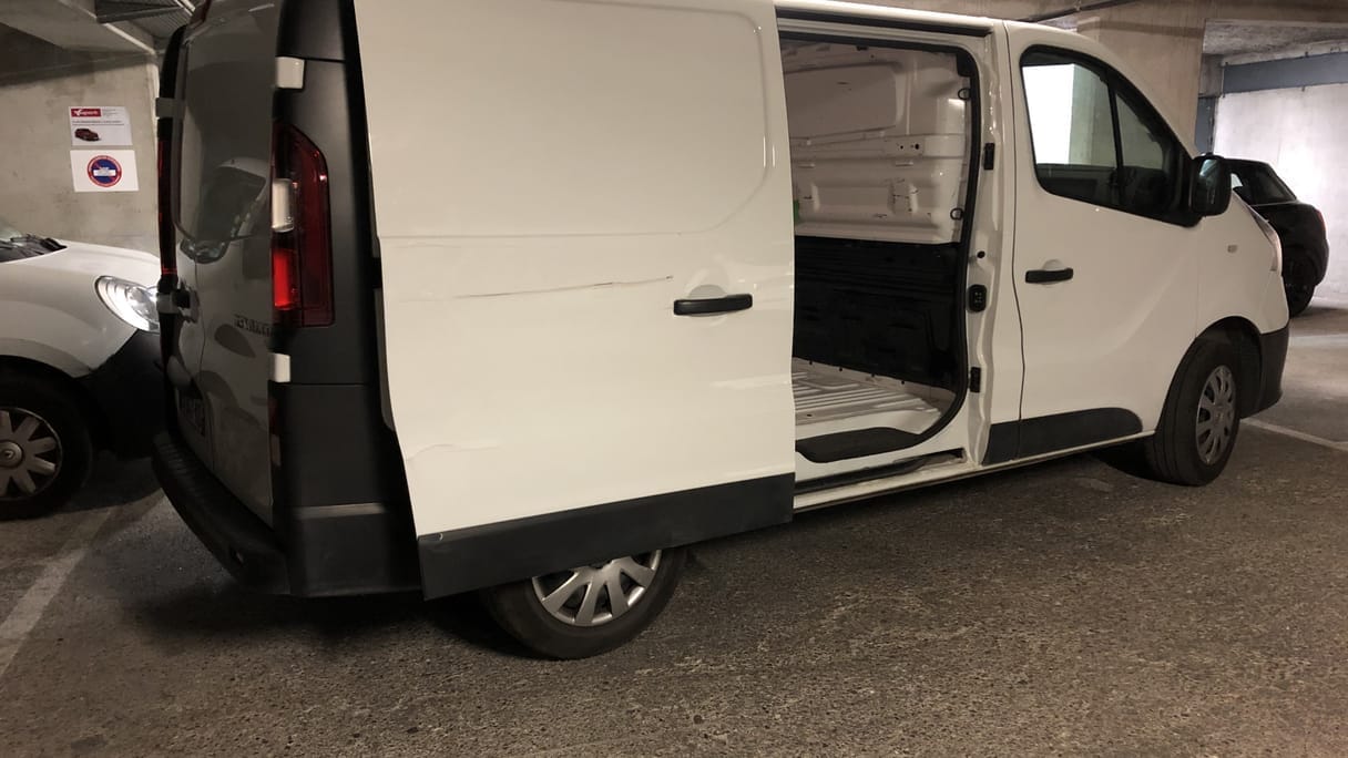 Renault Trafic ER047 mit Audio-/iPod-Zugang