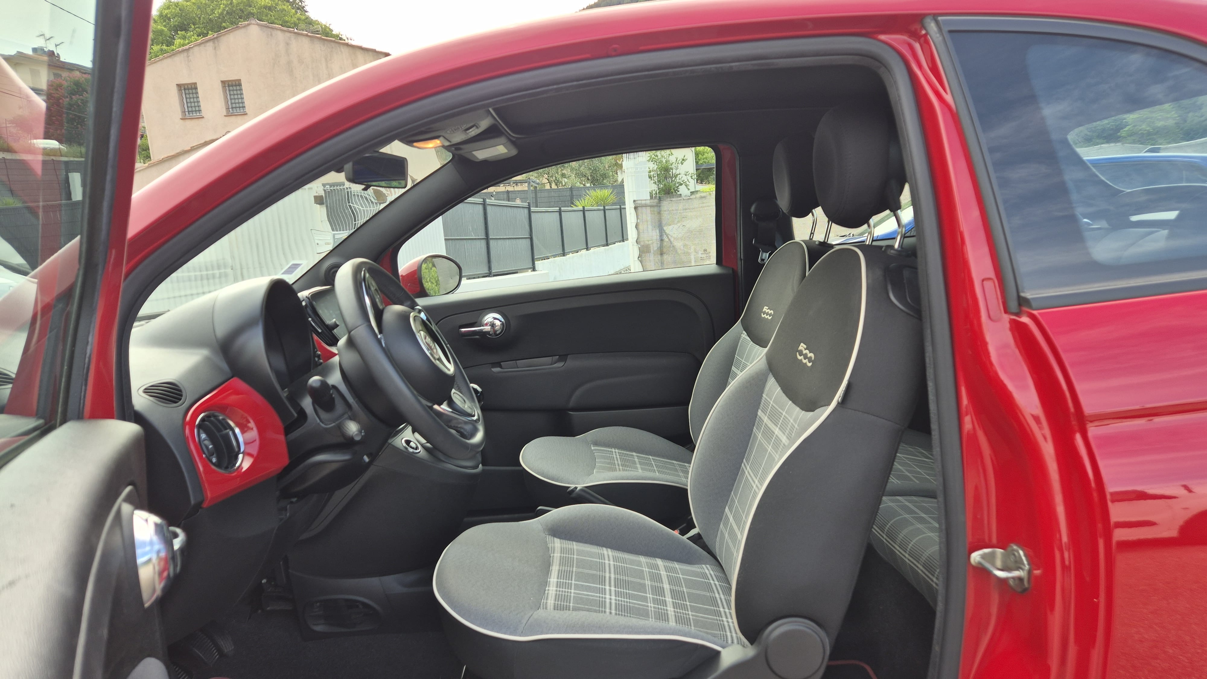 Fiat 500 C Hybride Cabriolet avec Android Auto