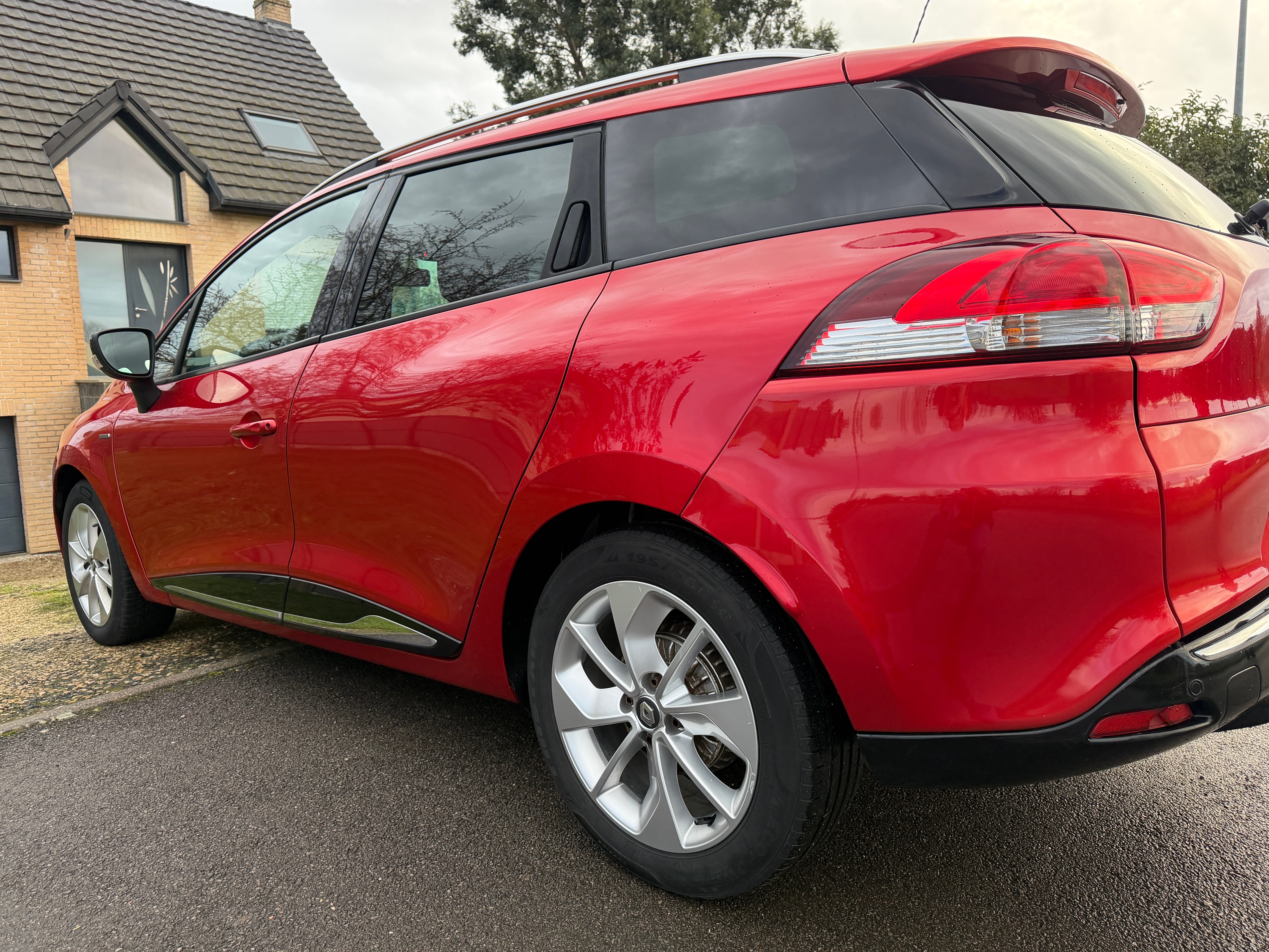Renault Clio Estate avec Climatisation