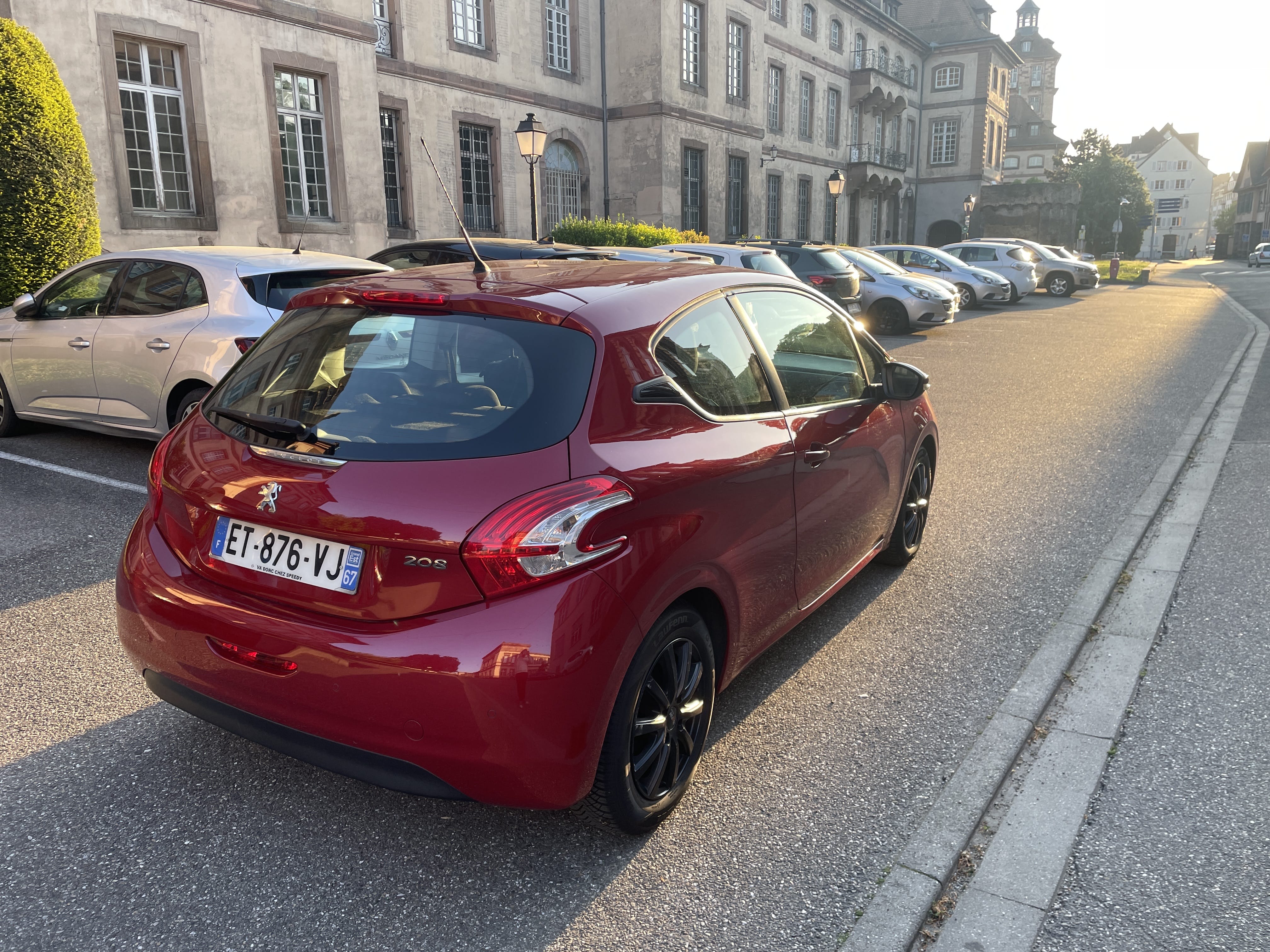 Peugeot 208 avec Régulateur de vitesse