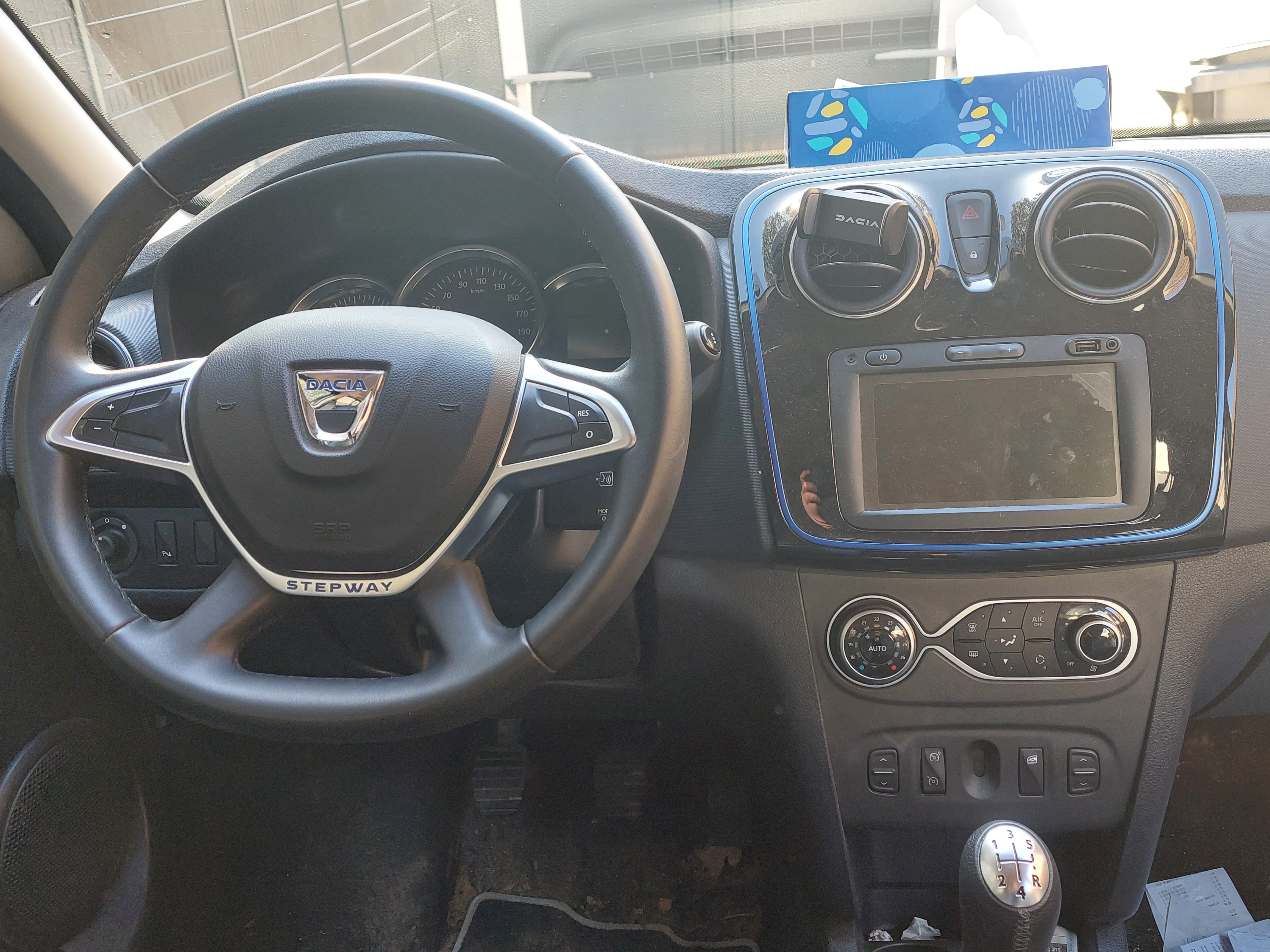 Dacia Sandero Essence/GPL sur équipée avec GPS