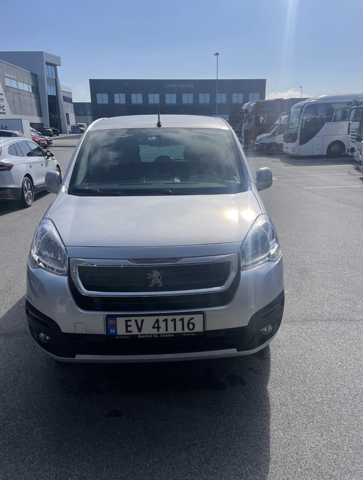 Peugeot Partner Tepee med Bluetooth audio