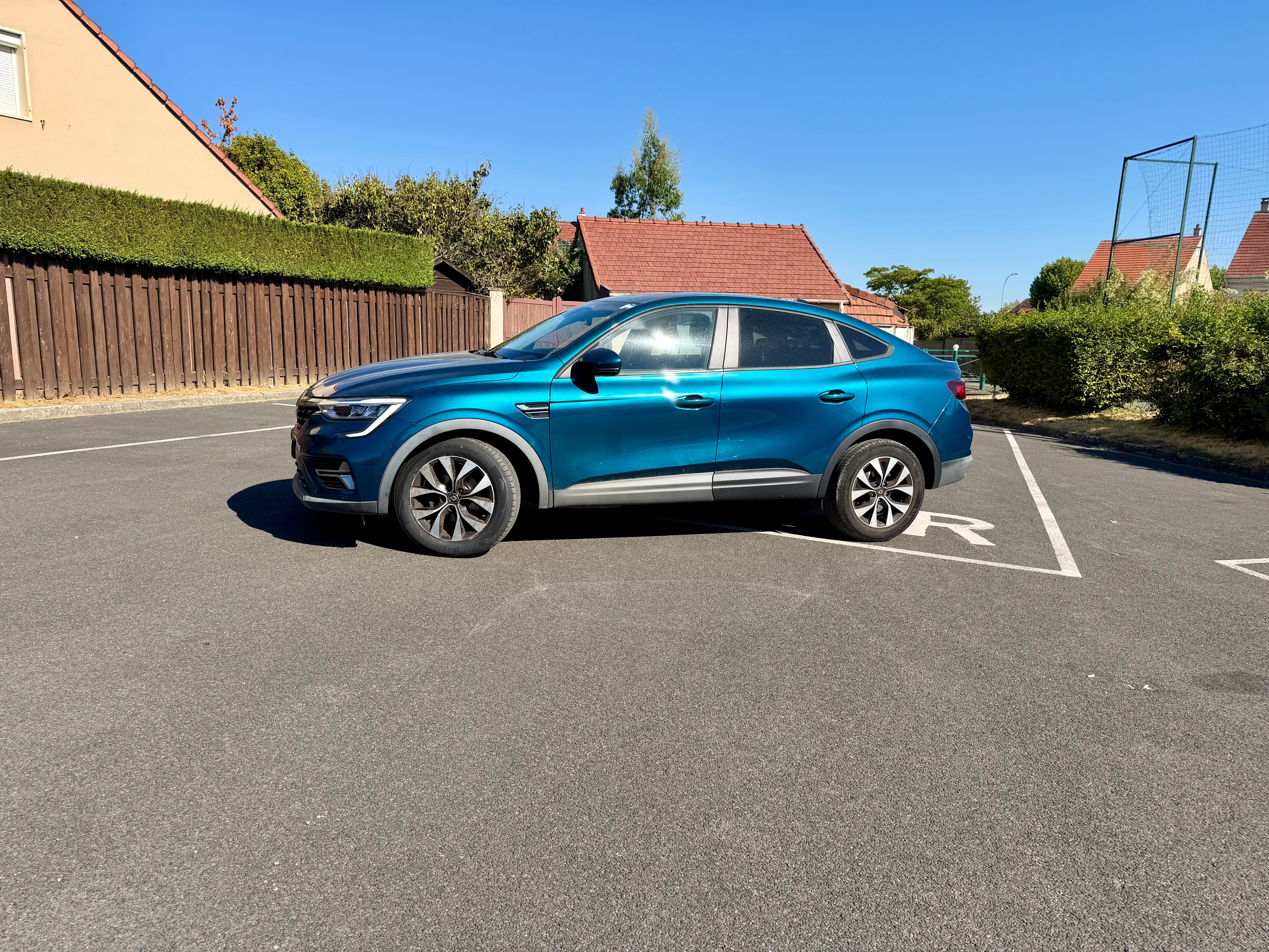 Renault Arkana E-Tech avec GPS
