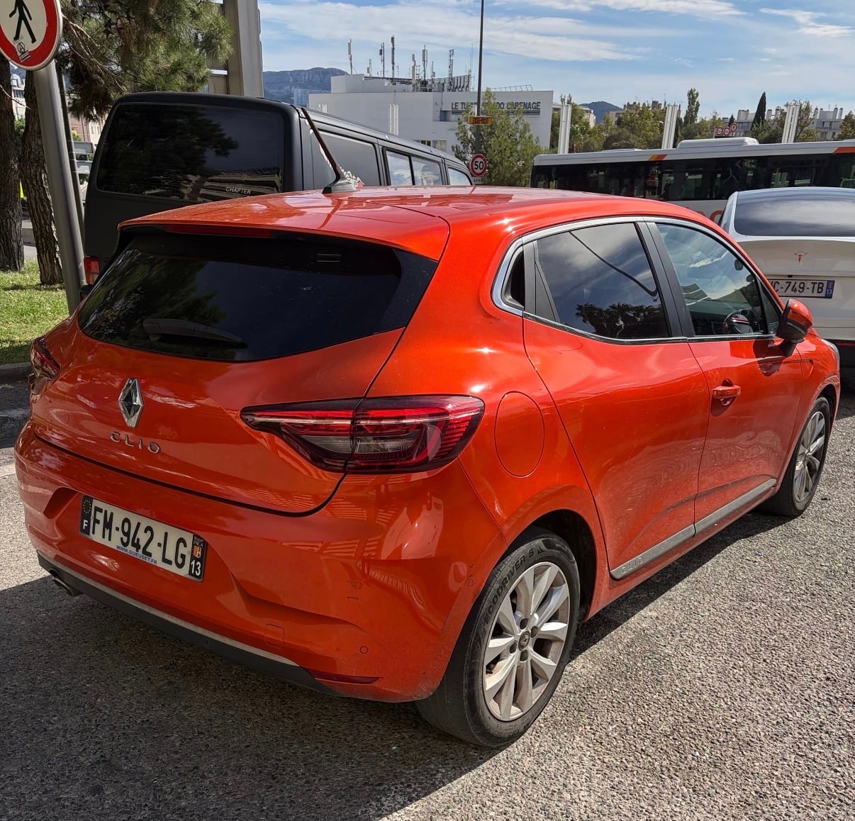 Renault Clio with Backup camera