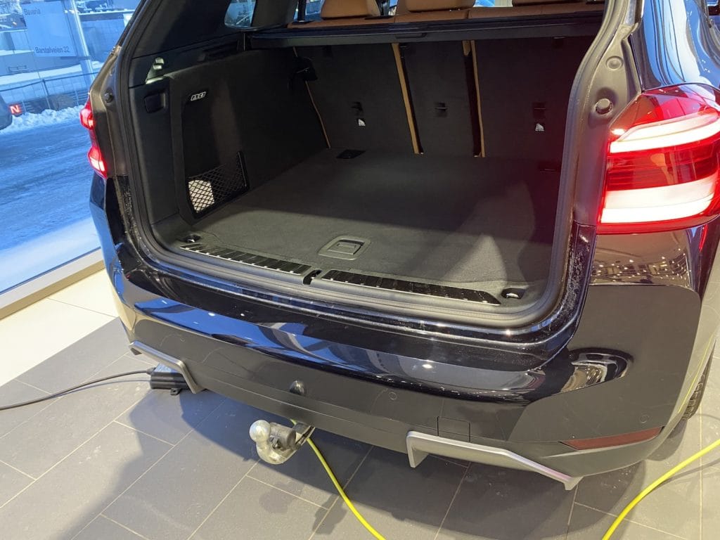 BMW ix3 med Ryggekamera