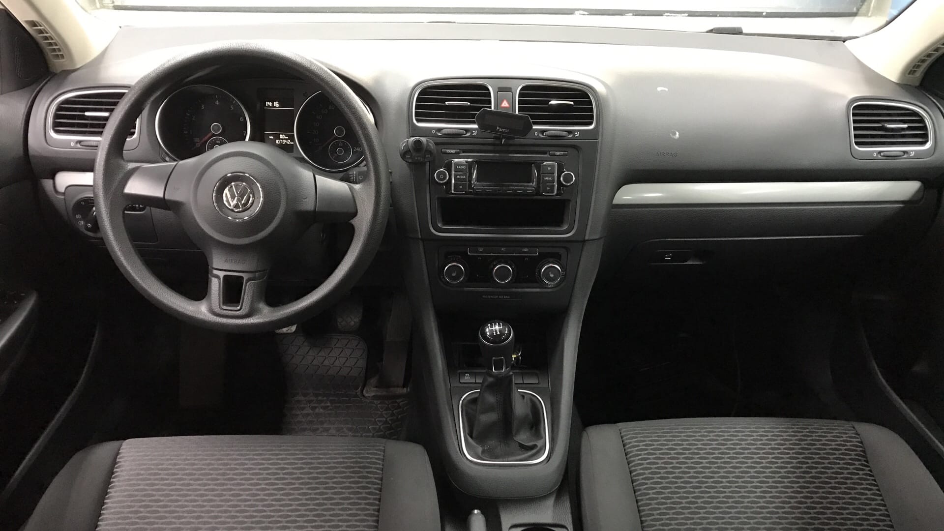 Volkswagen Golf SW break Essence / Ethanol avec Entrée audio / iPod