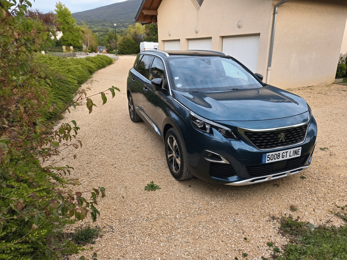 Peugeot 5008 1.6 THP 180cv GT Line avec GPS
