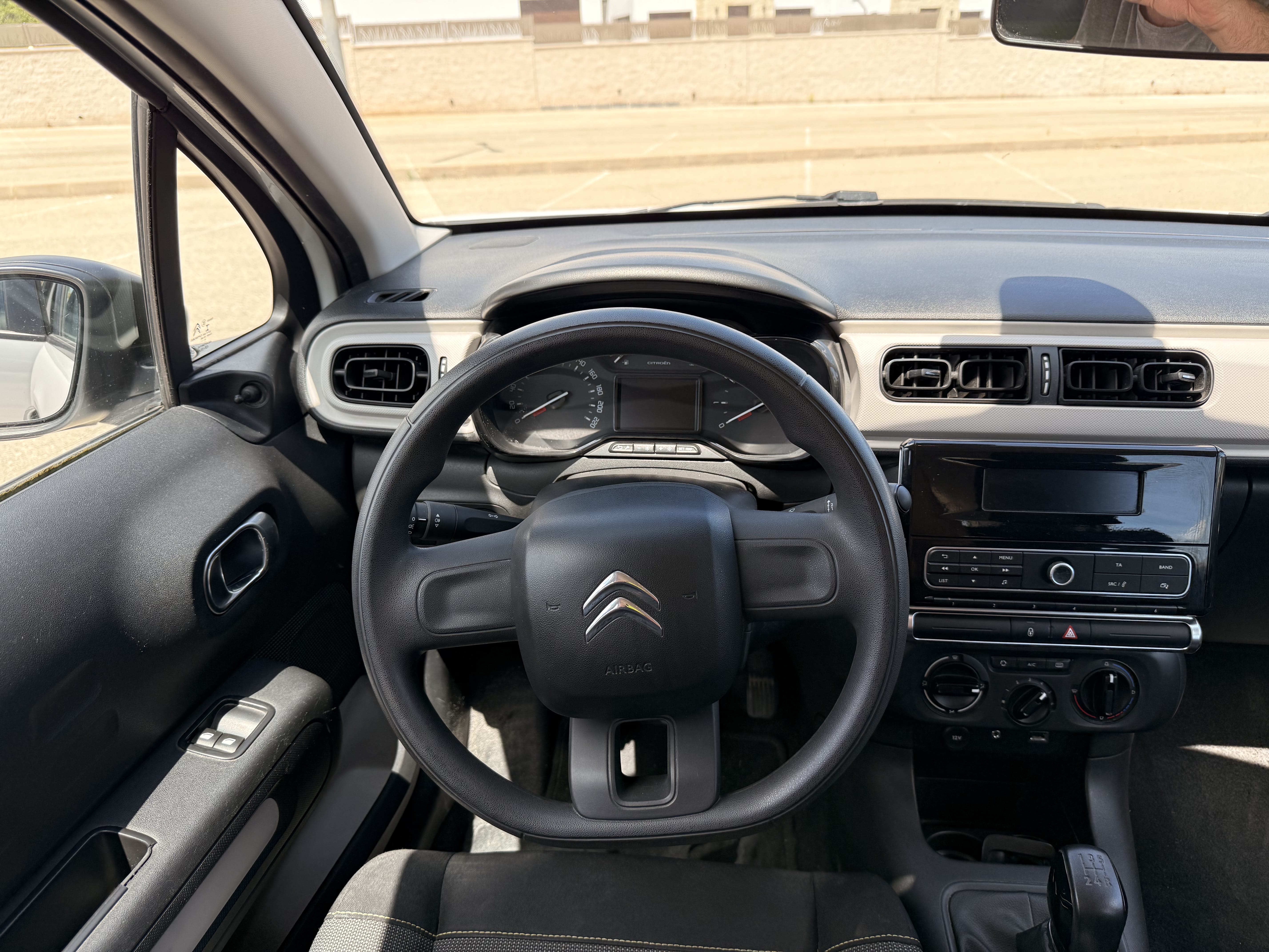 Citroen C3 1.2 pure tech con Puertos de carga USB