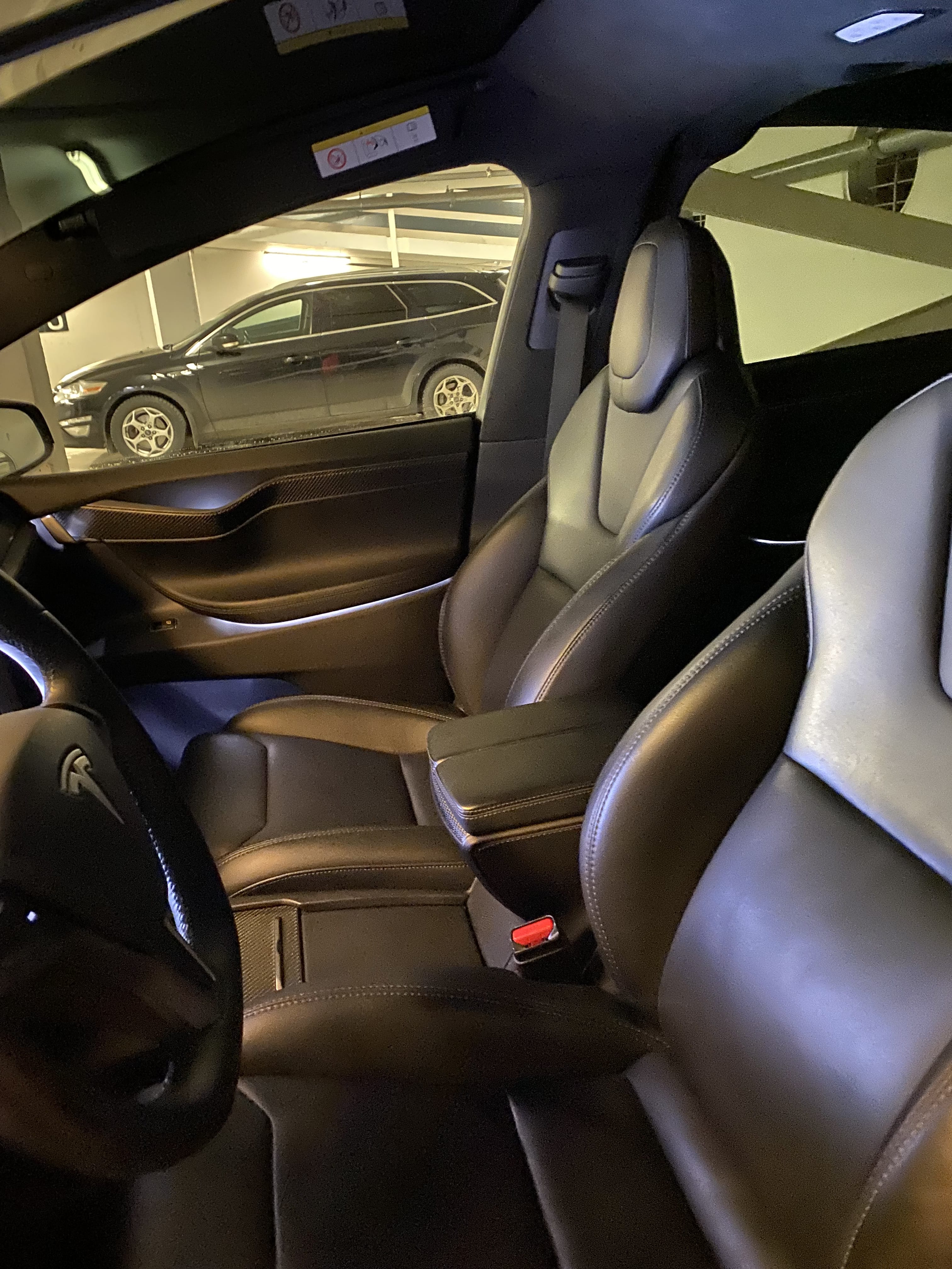 Tesla Model X med Cruisekontroll
