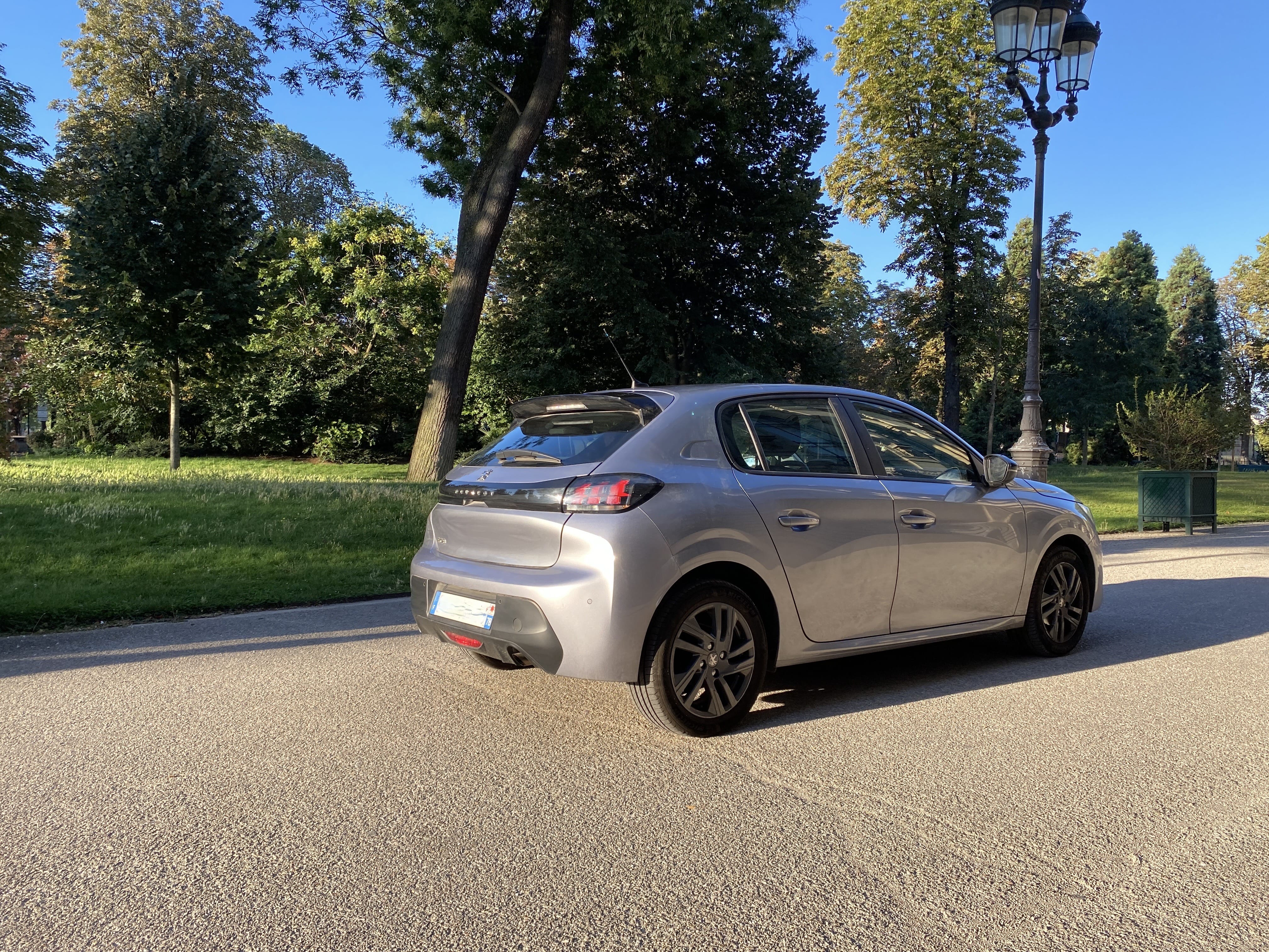 Peugeot 208 avec Régulateur de vitesse