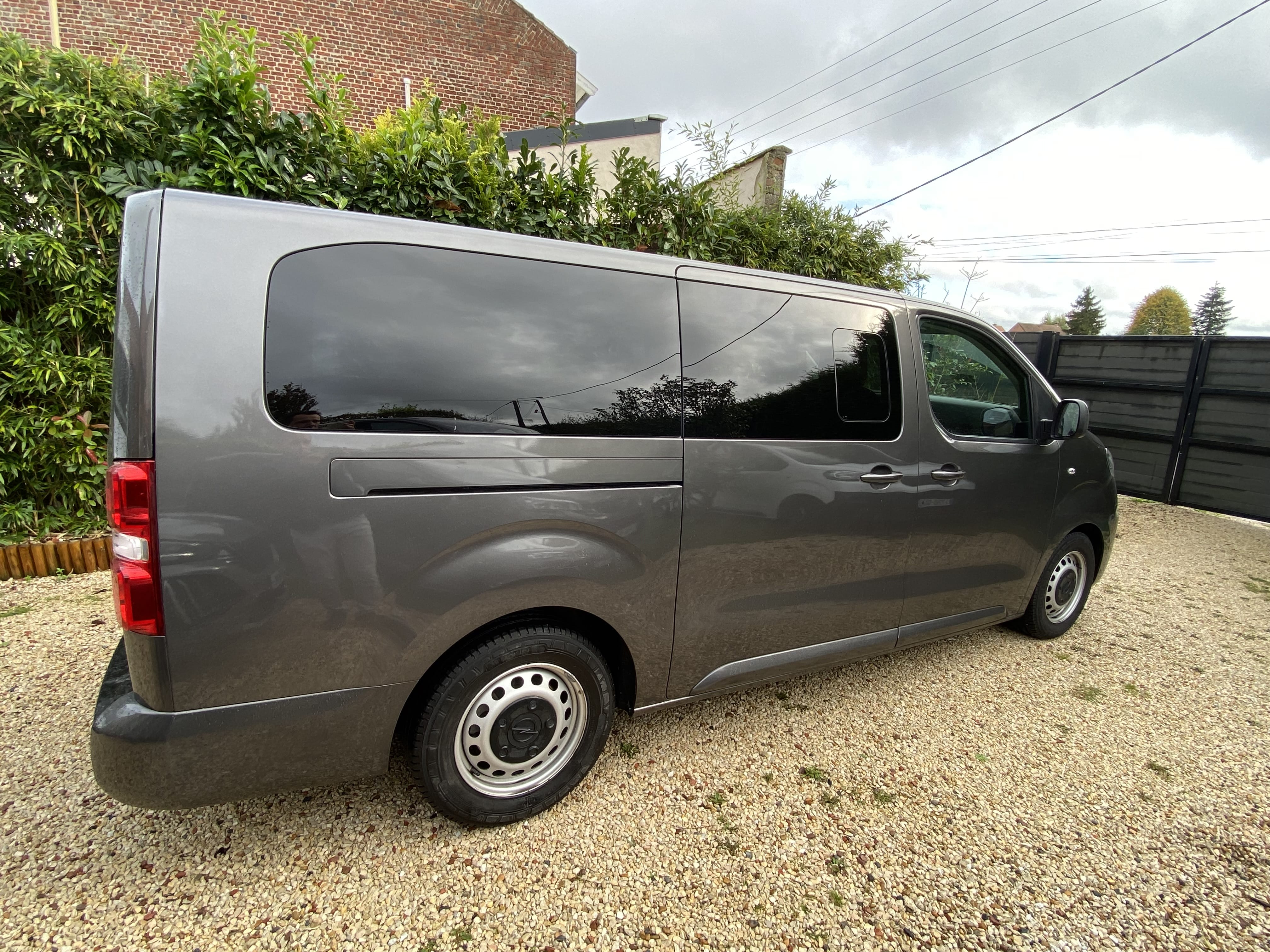 Opel Vivaro Combi, 2022, Diesel, 9 places et plus