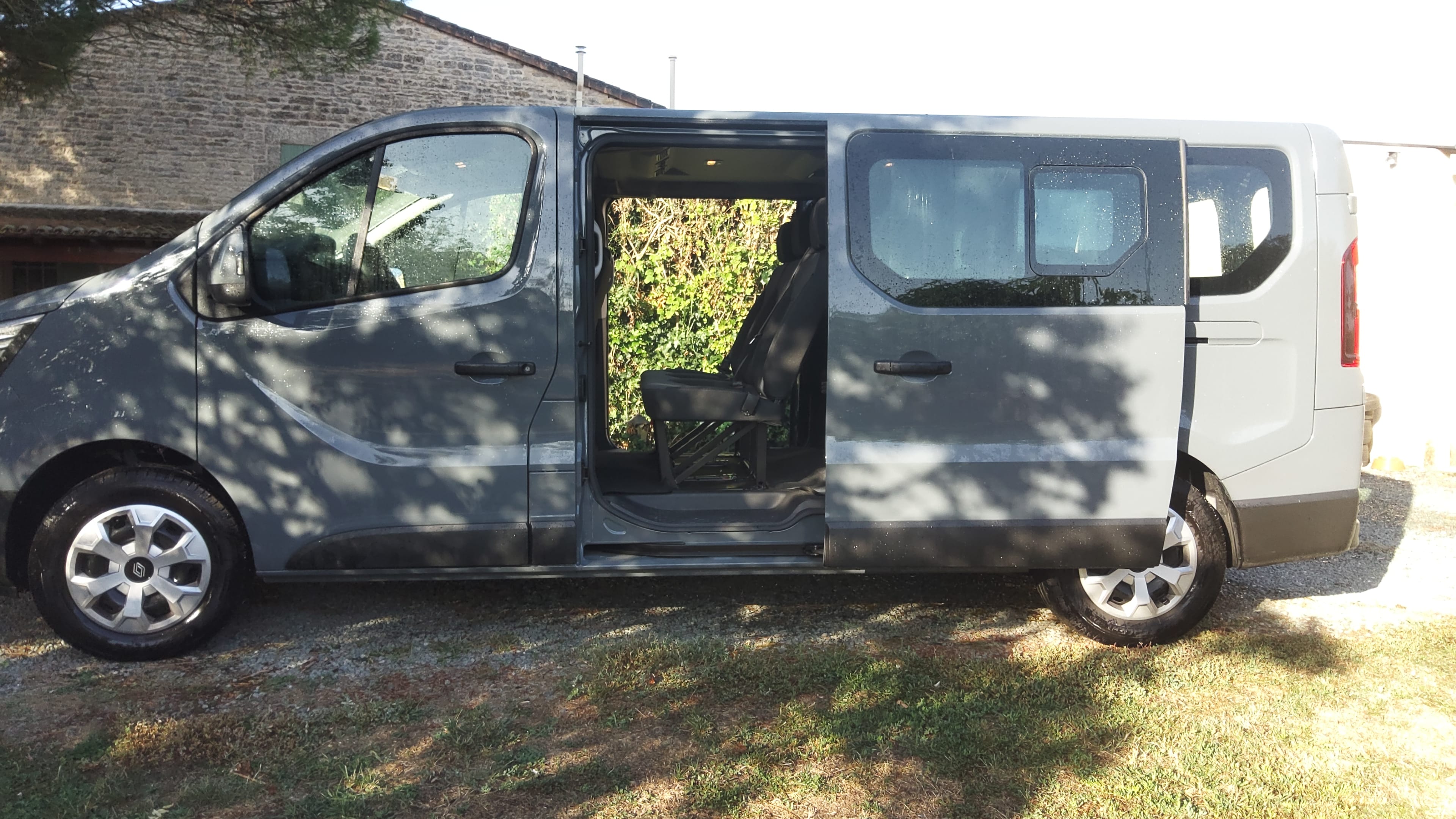 Renault Trafic 3 L2 2.0 HDI 150 CV avec Climatisation