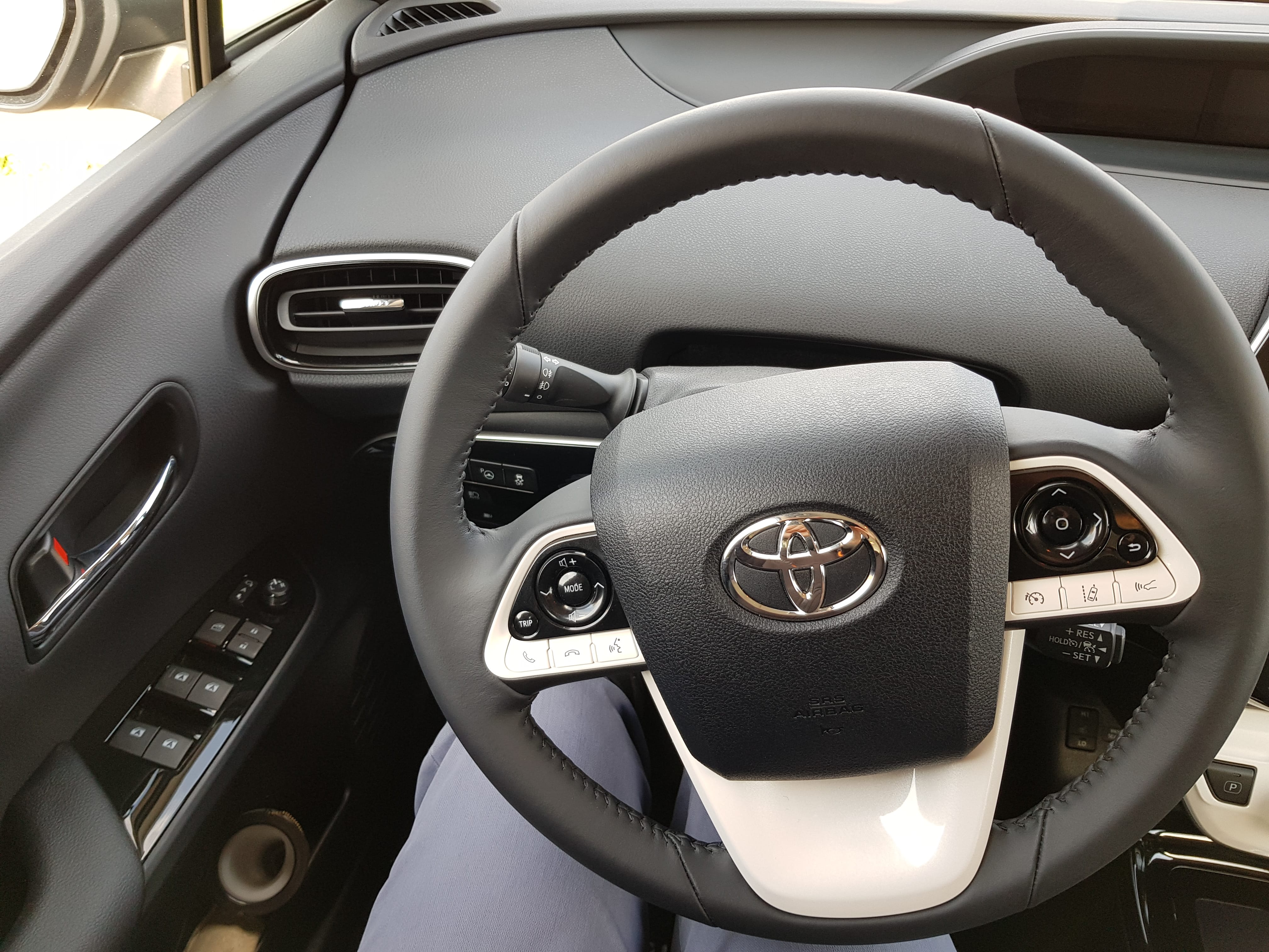 Toyota Prius Lounge hybride avec Climatisation