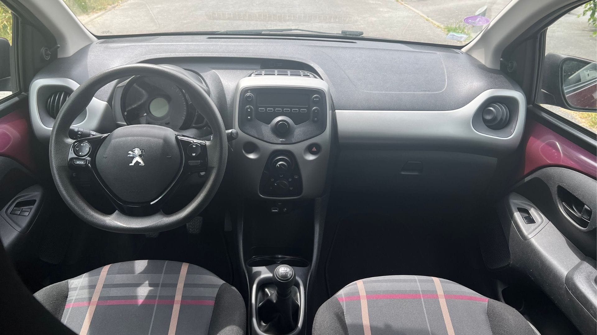 Peugeot 108 avec Port USB